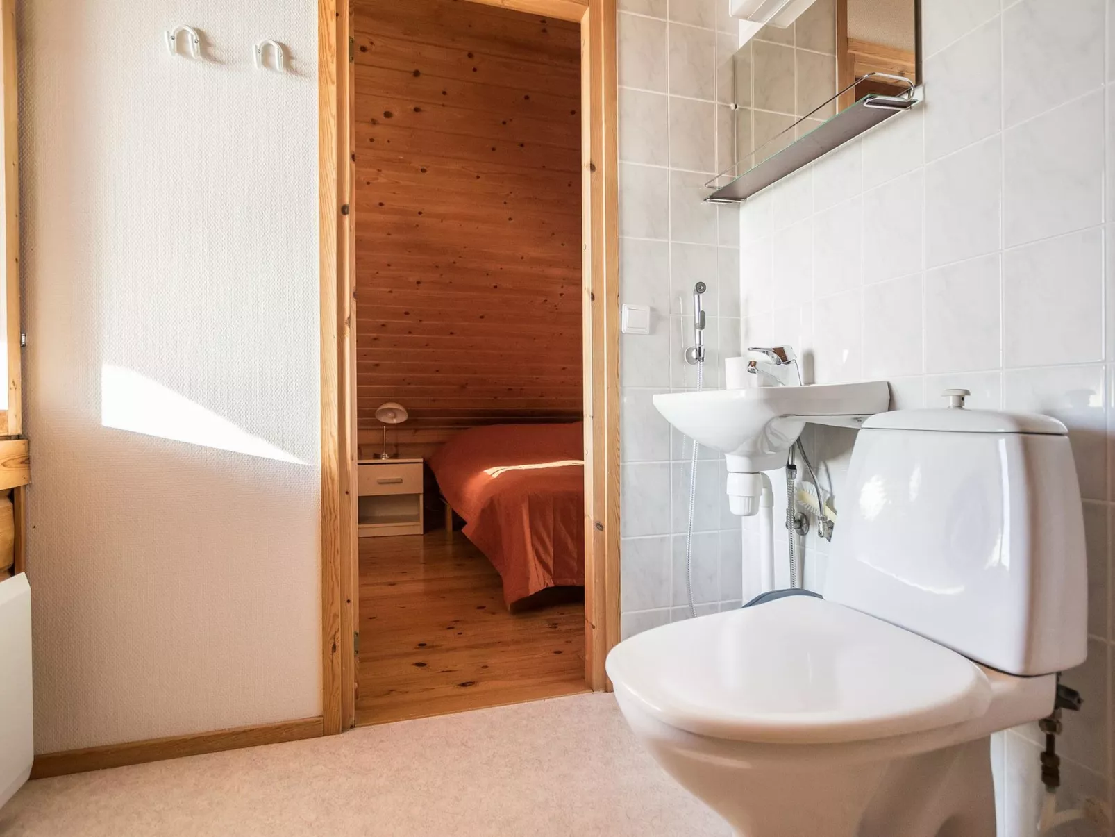 Aurinkoalppi 11a paritalon yläkerta-Dedans