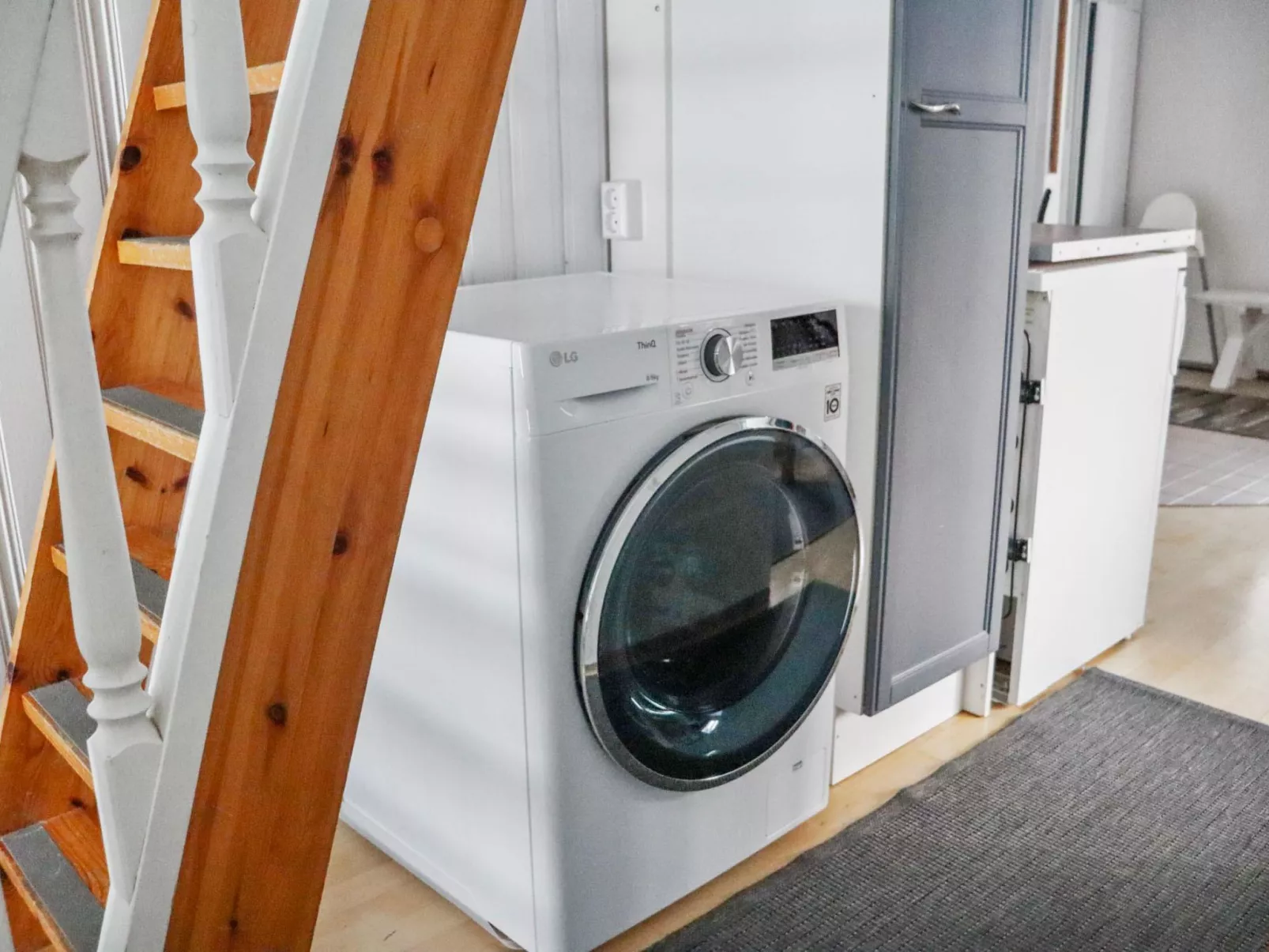 Hallantytär b3 paritalo-Inside