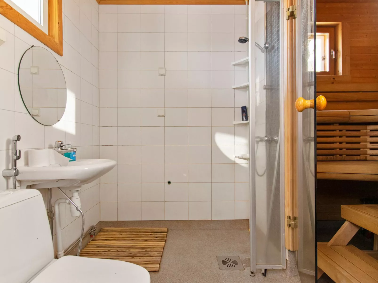 Hallan paroni a paritalo-Dedans