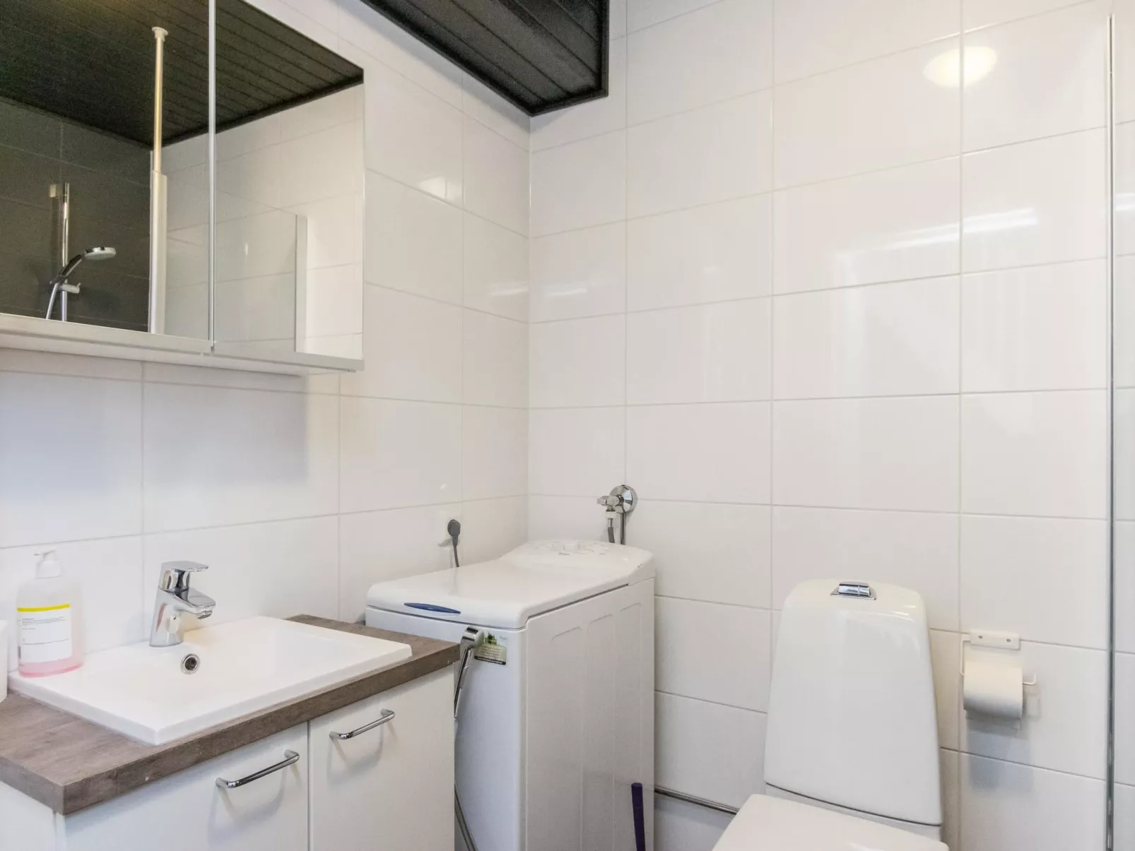 Skivillas 61 ukkohalla (b3)-Drinnen