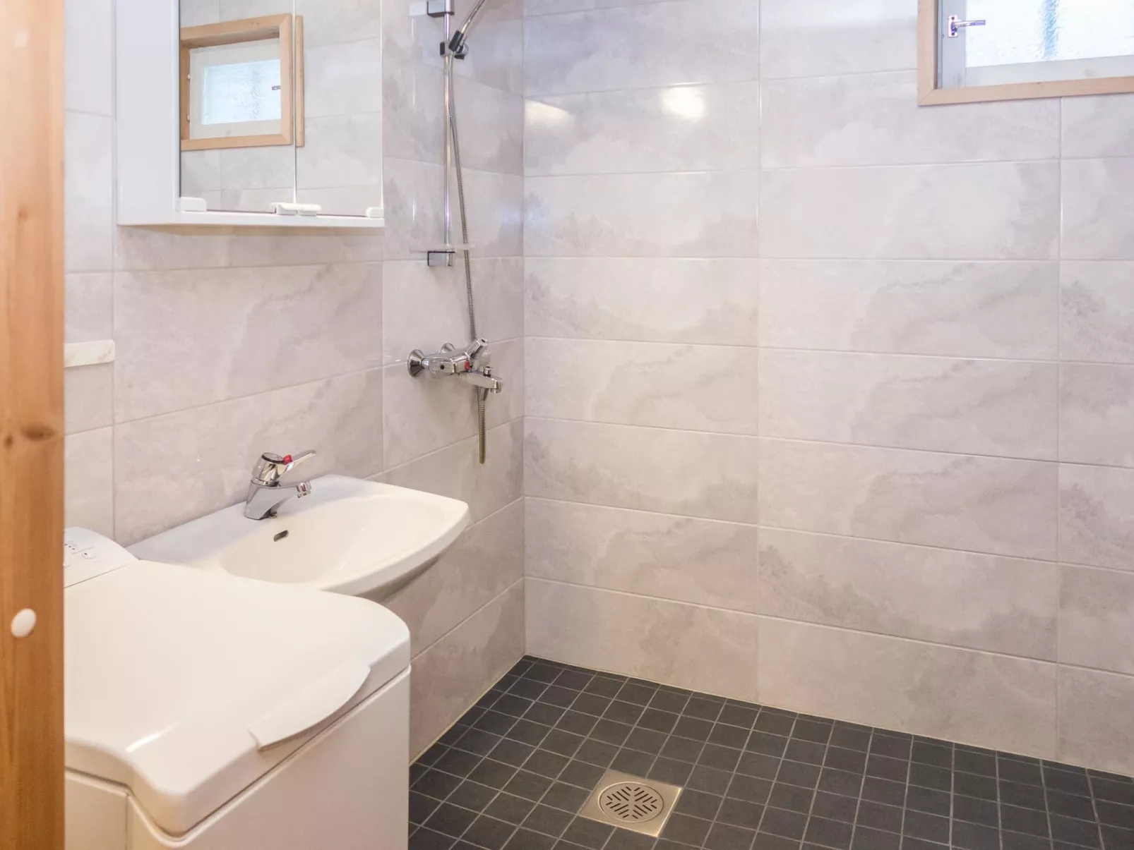 Rukanpesä 2a-Drinnen