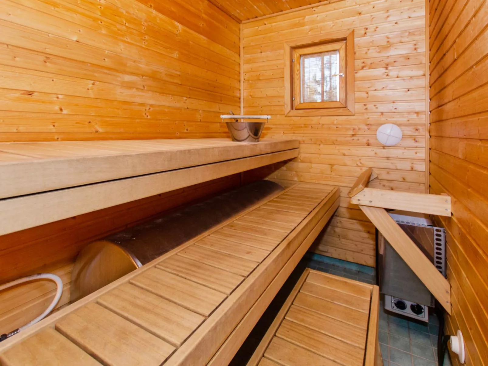 Saunaharju 7-Drinnen