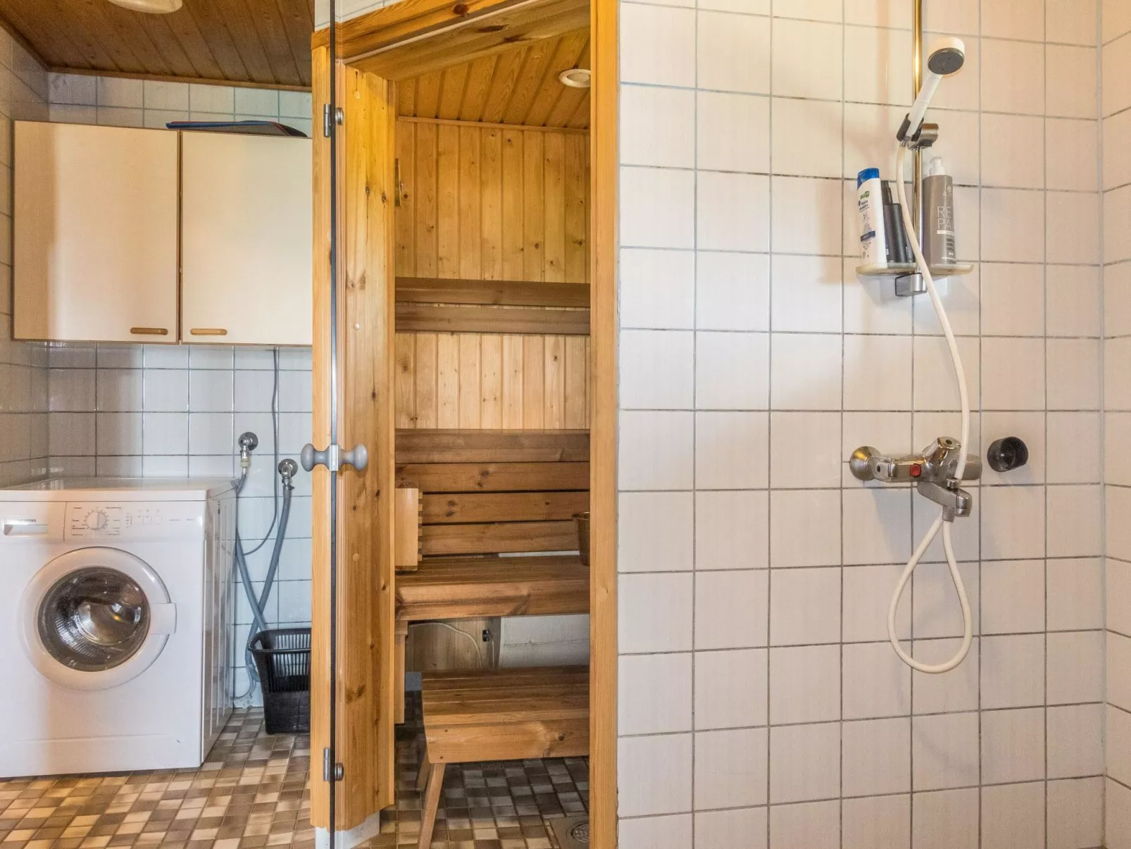 Mansikkaranta 1-Inside