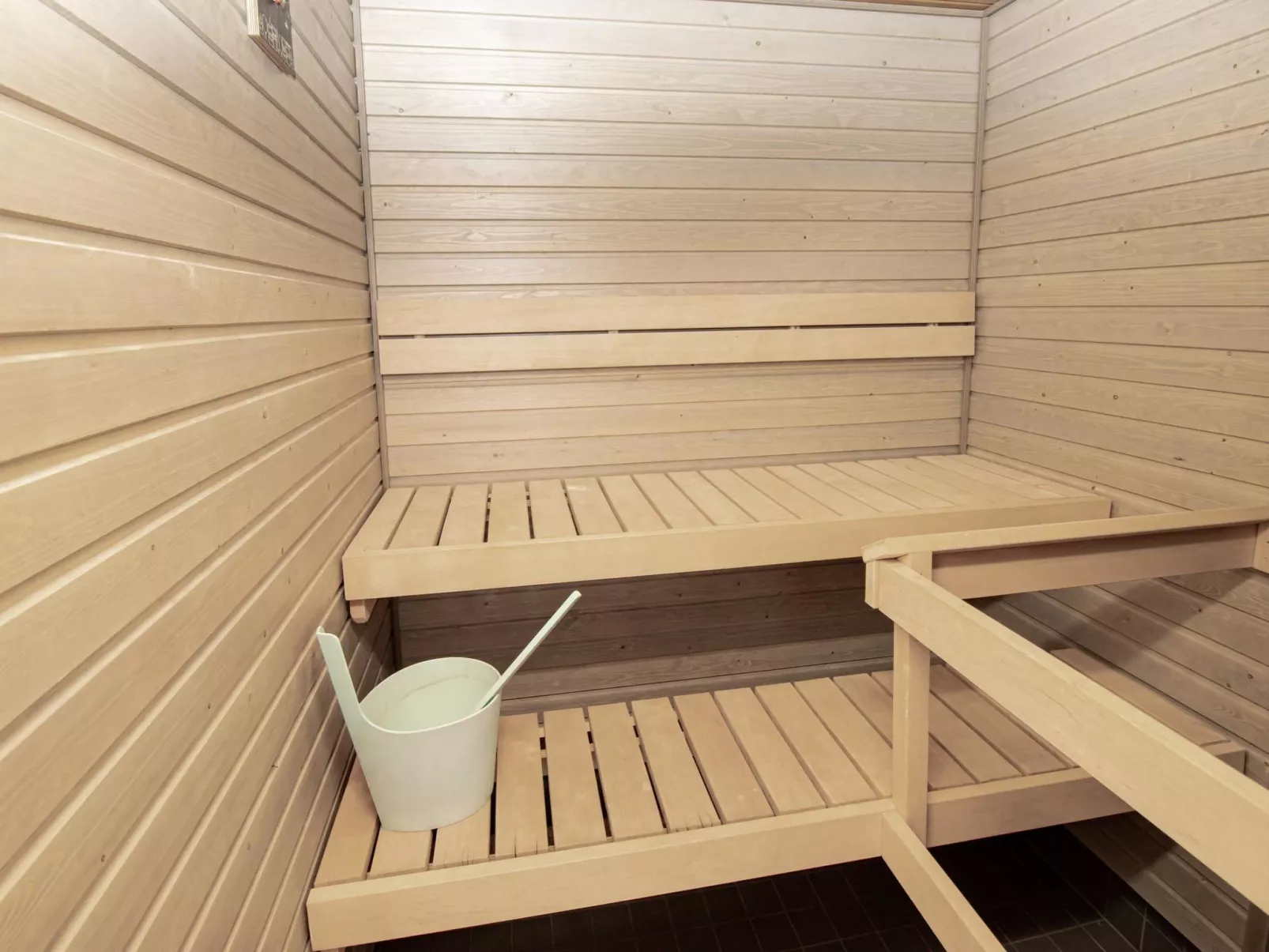 Kelotähti a 11-Inside