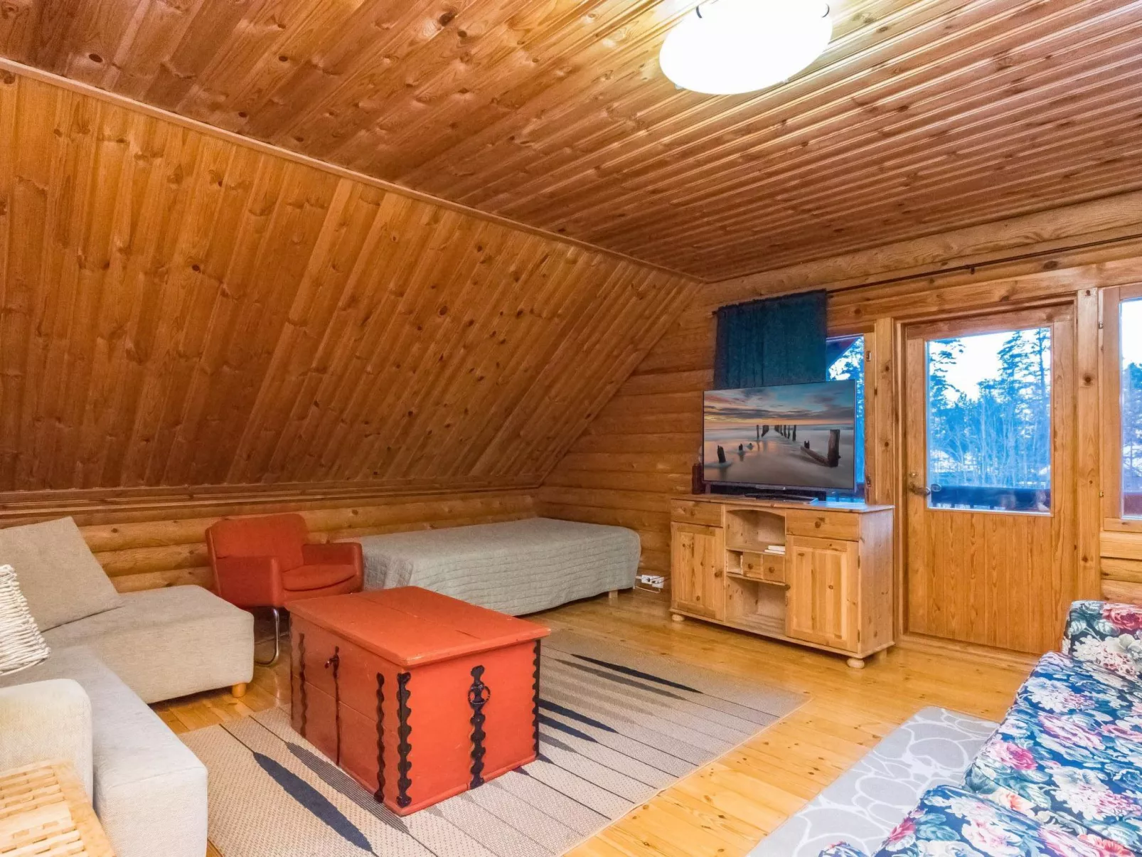 Kaivoskartano-Drinnen