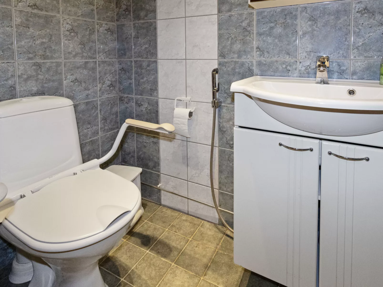 Kevätruska a-Dedans