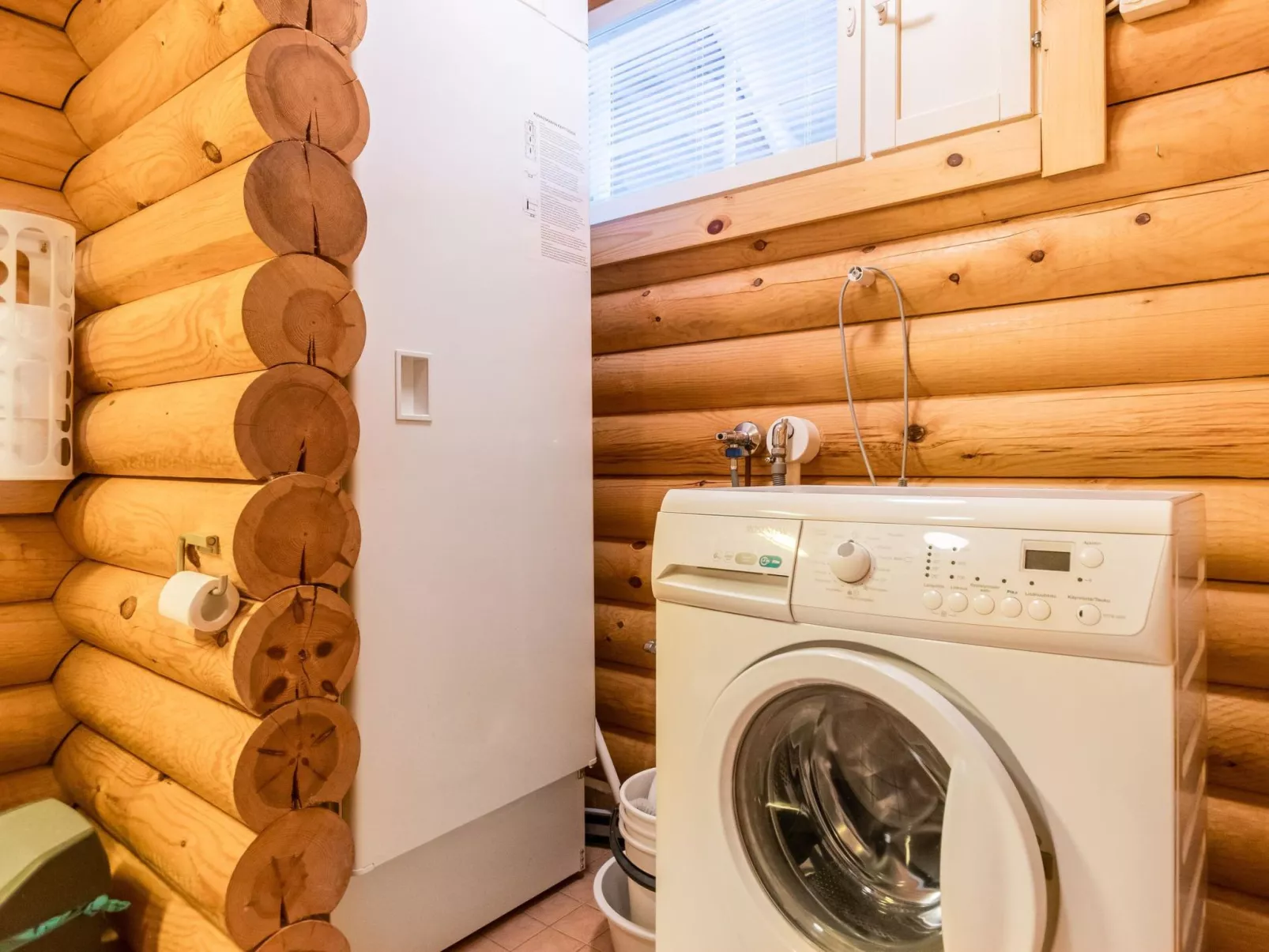 Kilpolan karoliina-Dedans