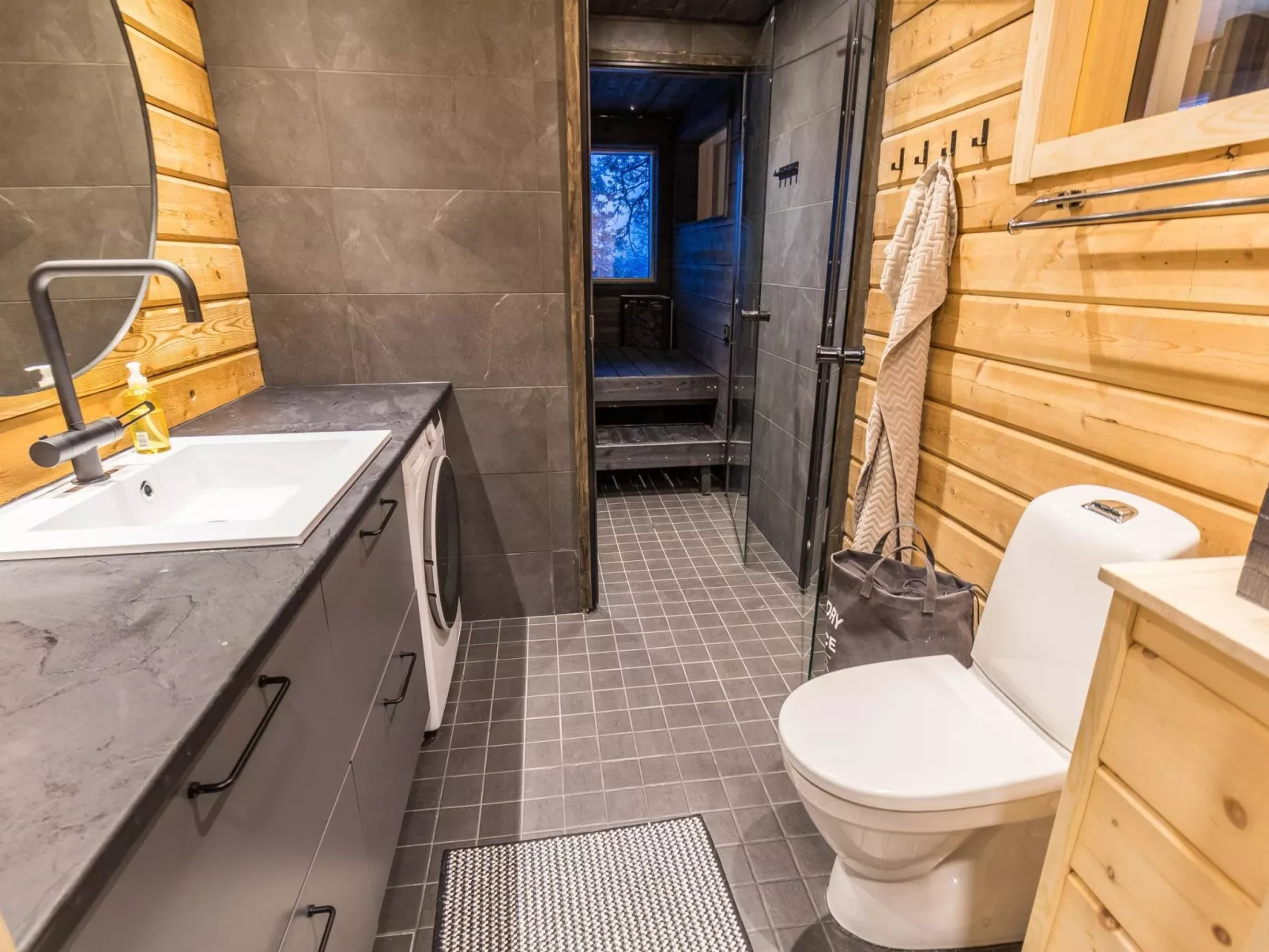 Kelokaltiokylän maja 22-Dedans