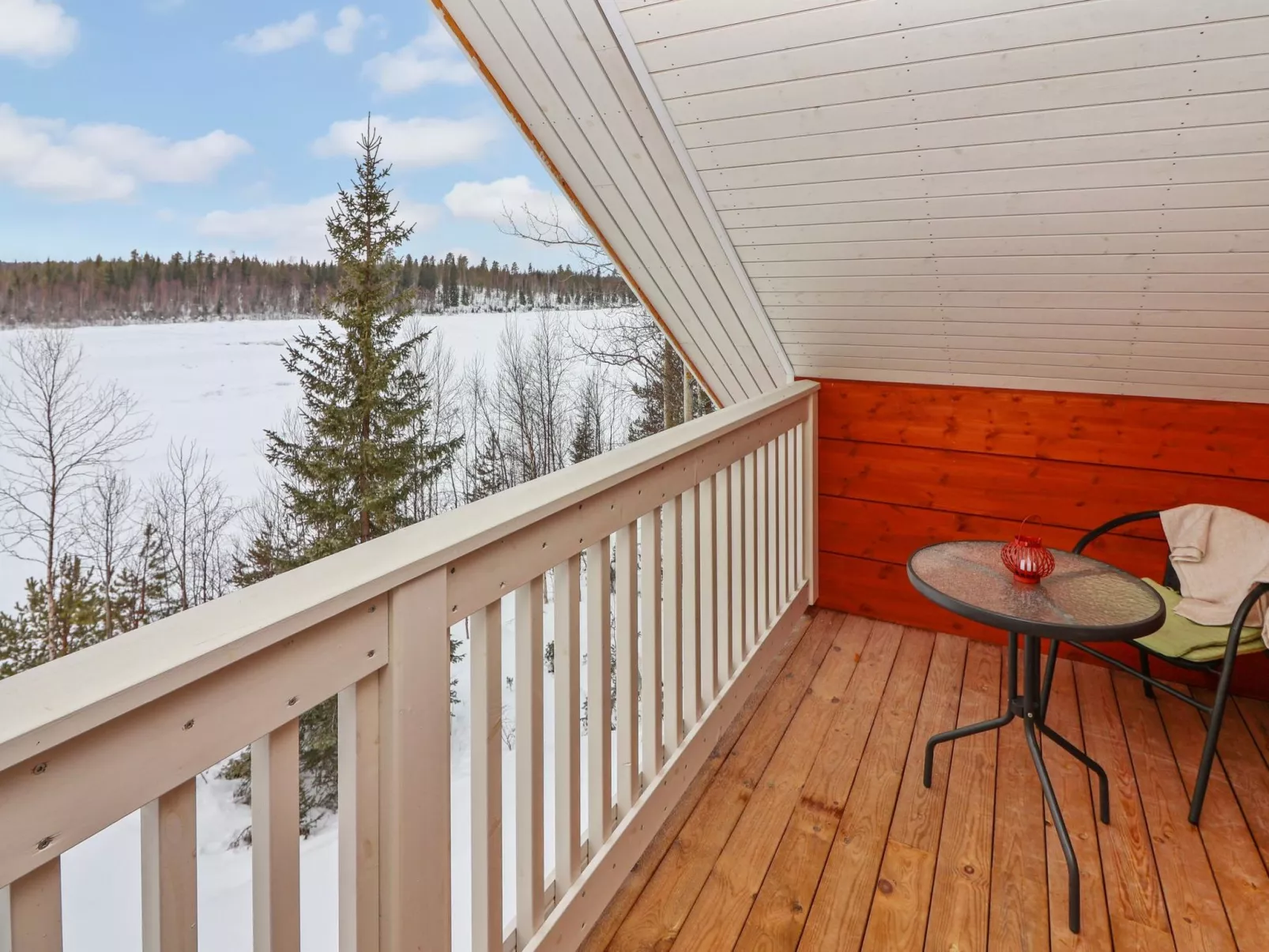 Huvila tornionjoen rannalla-Dedans