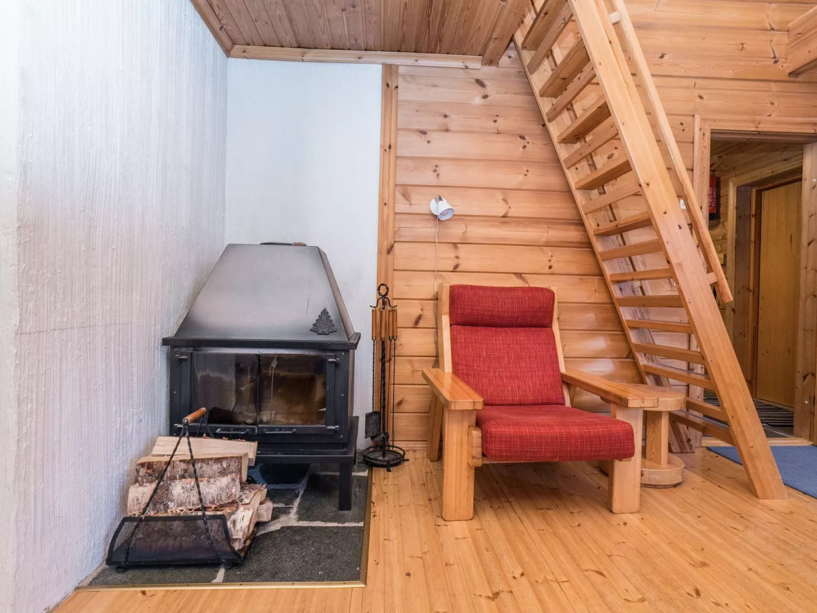 Uolevintie 39a-Dedans