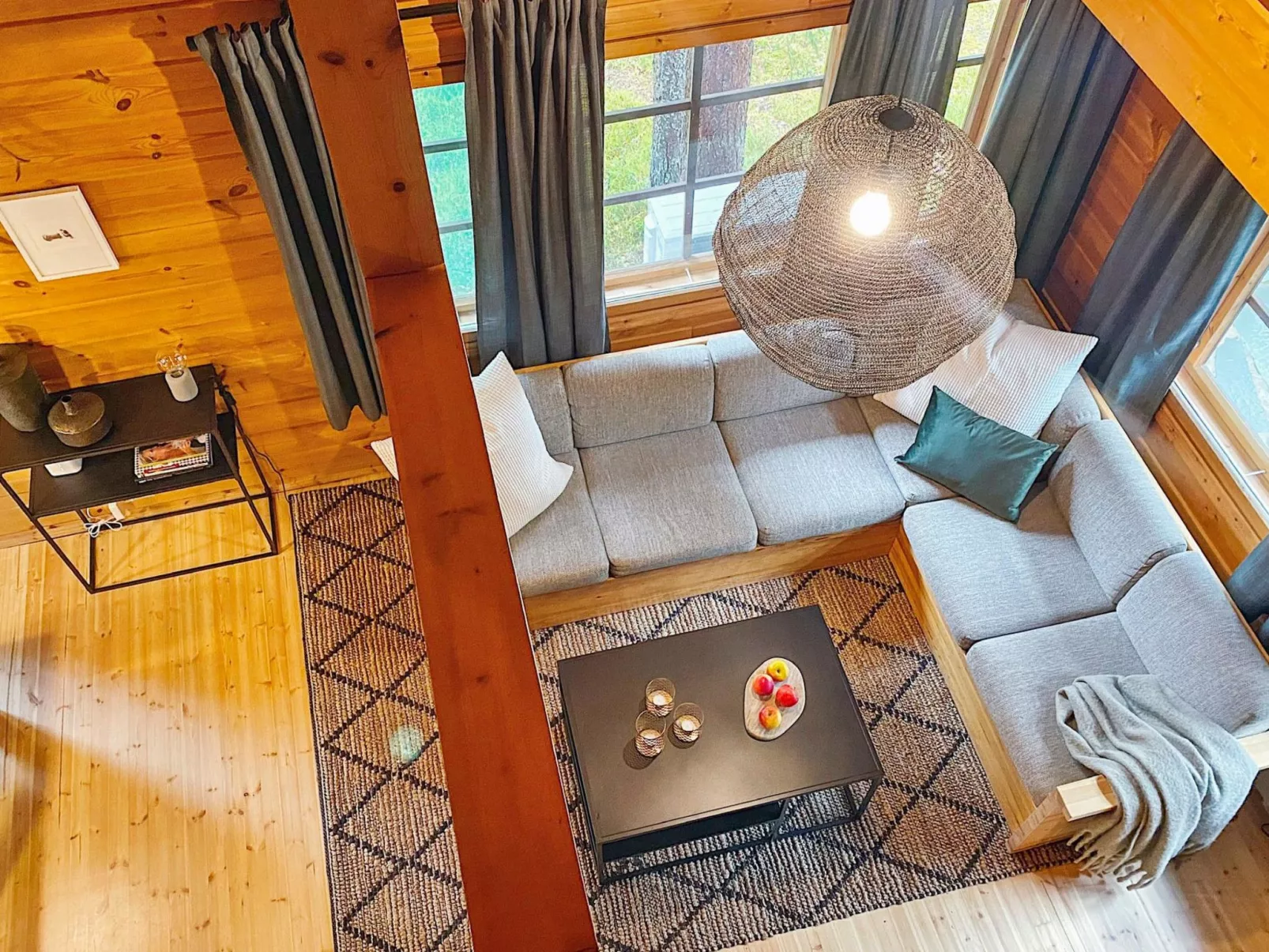 Uolevintie 39b-Dedans