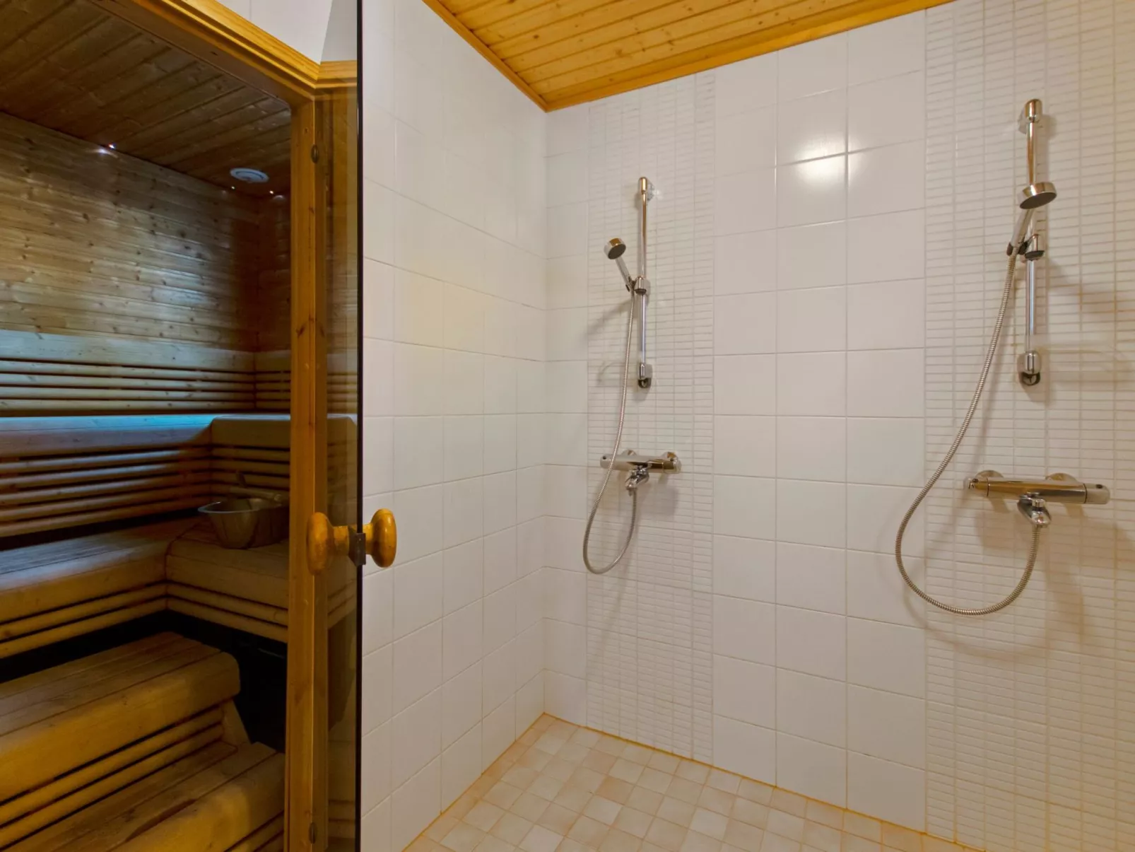 Vuosselinhovi a-Dedans