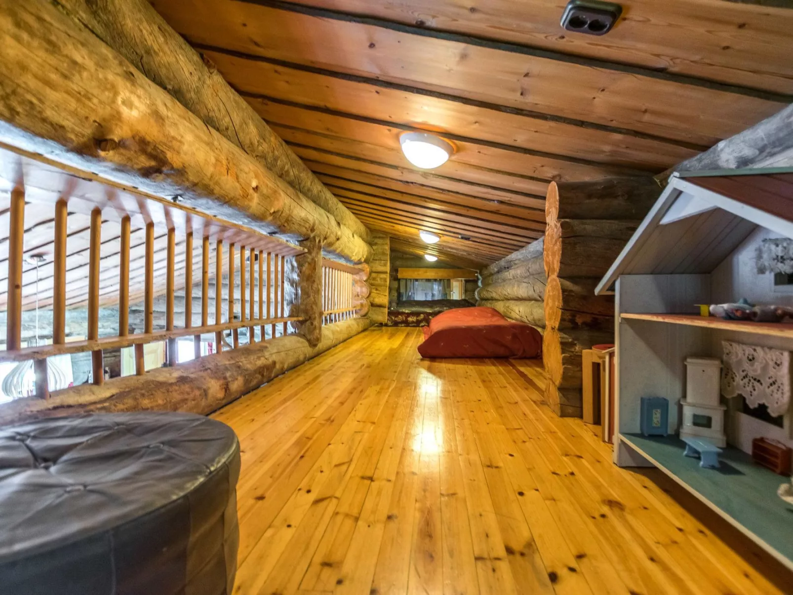 Mustalampi 2 kurkiaura-Dedans