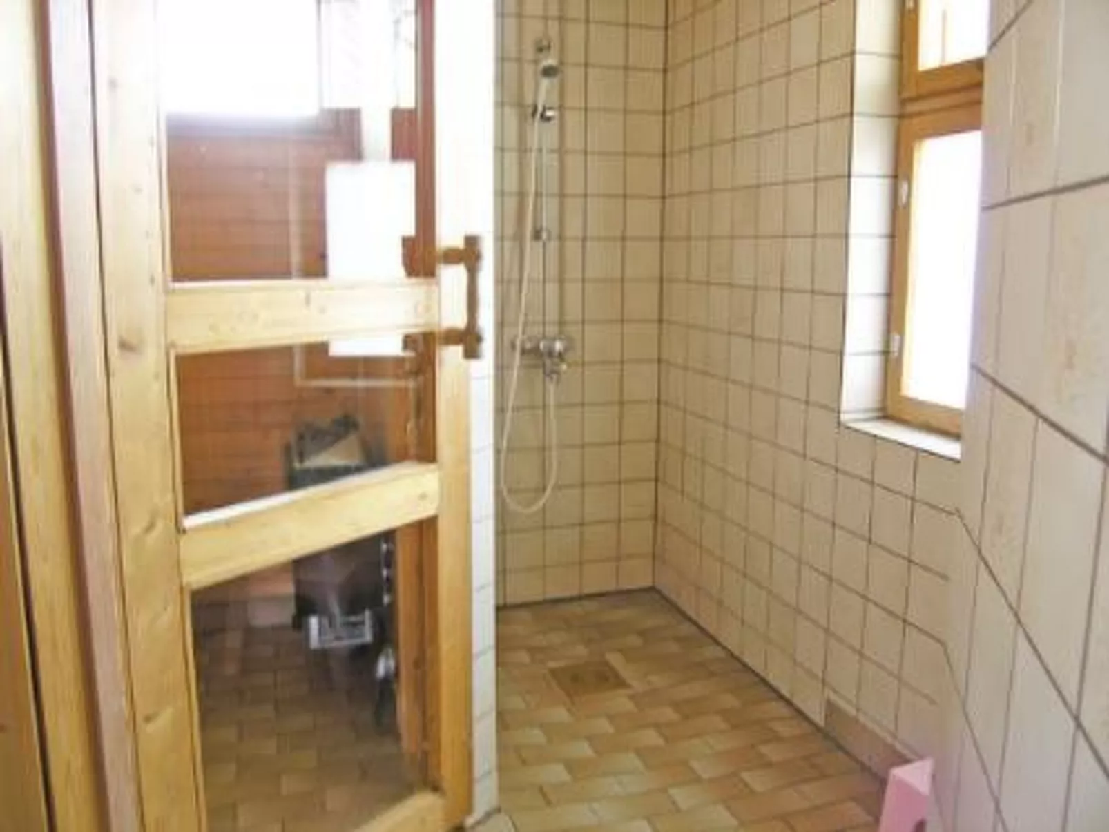 Vaaran loma-asunto-Dedans