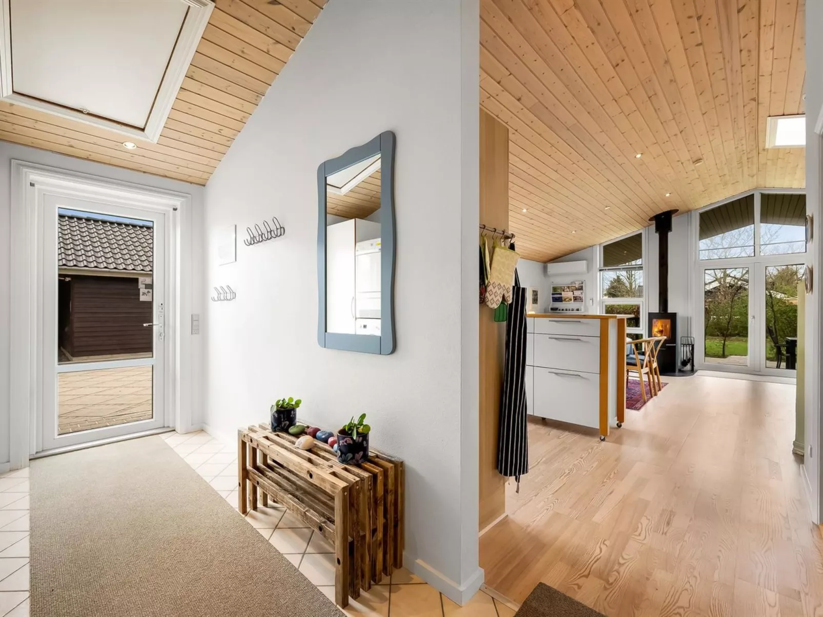 "Gertrud" - 950m to the fjord-Drinnen