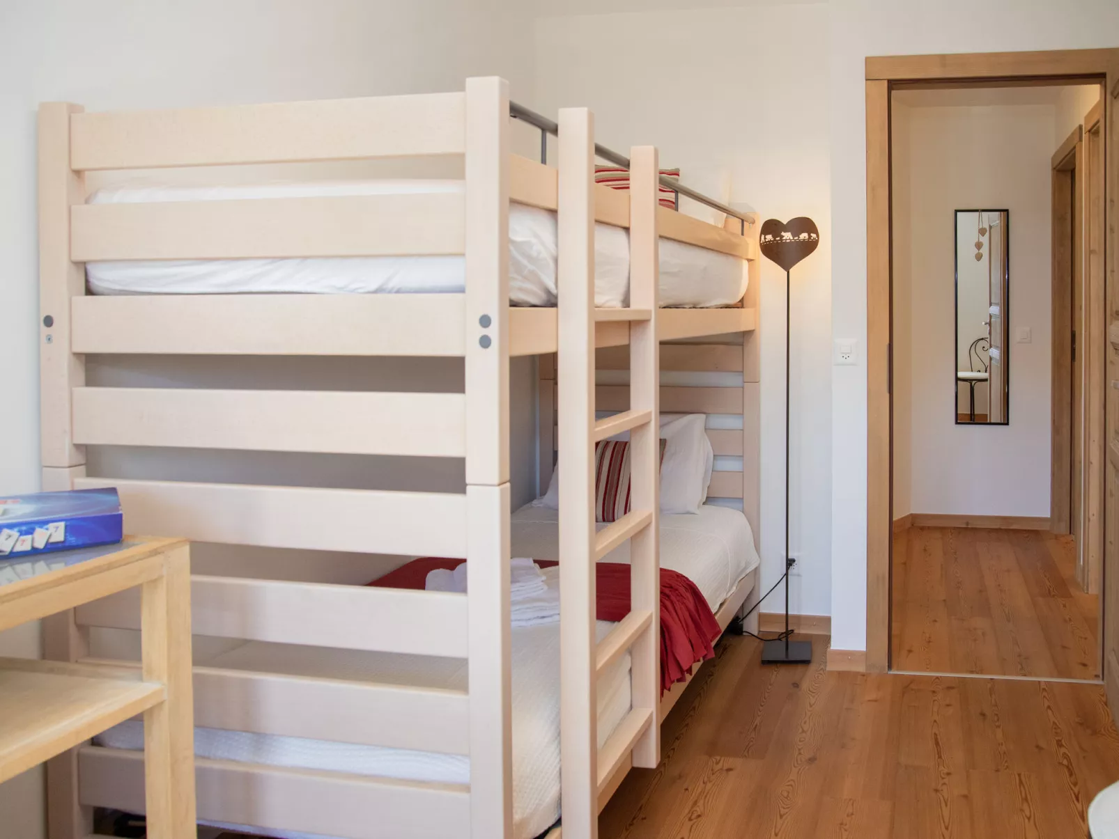 Les Combins 30-Inside