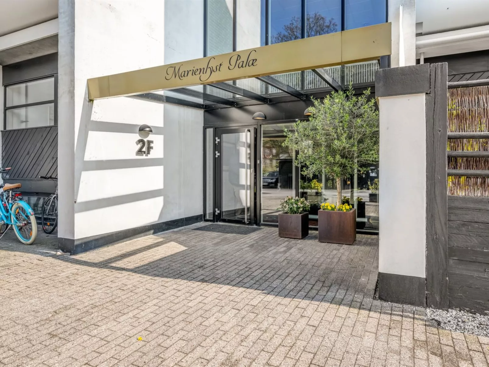 "Epiphania" - 130m from the sea-Outside