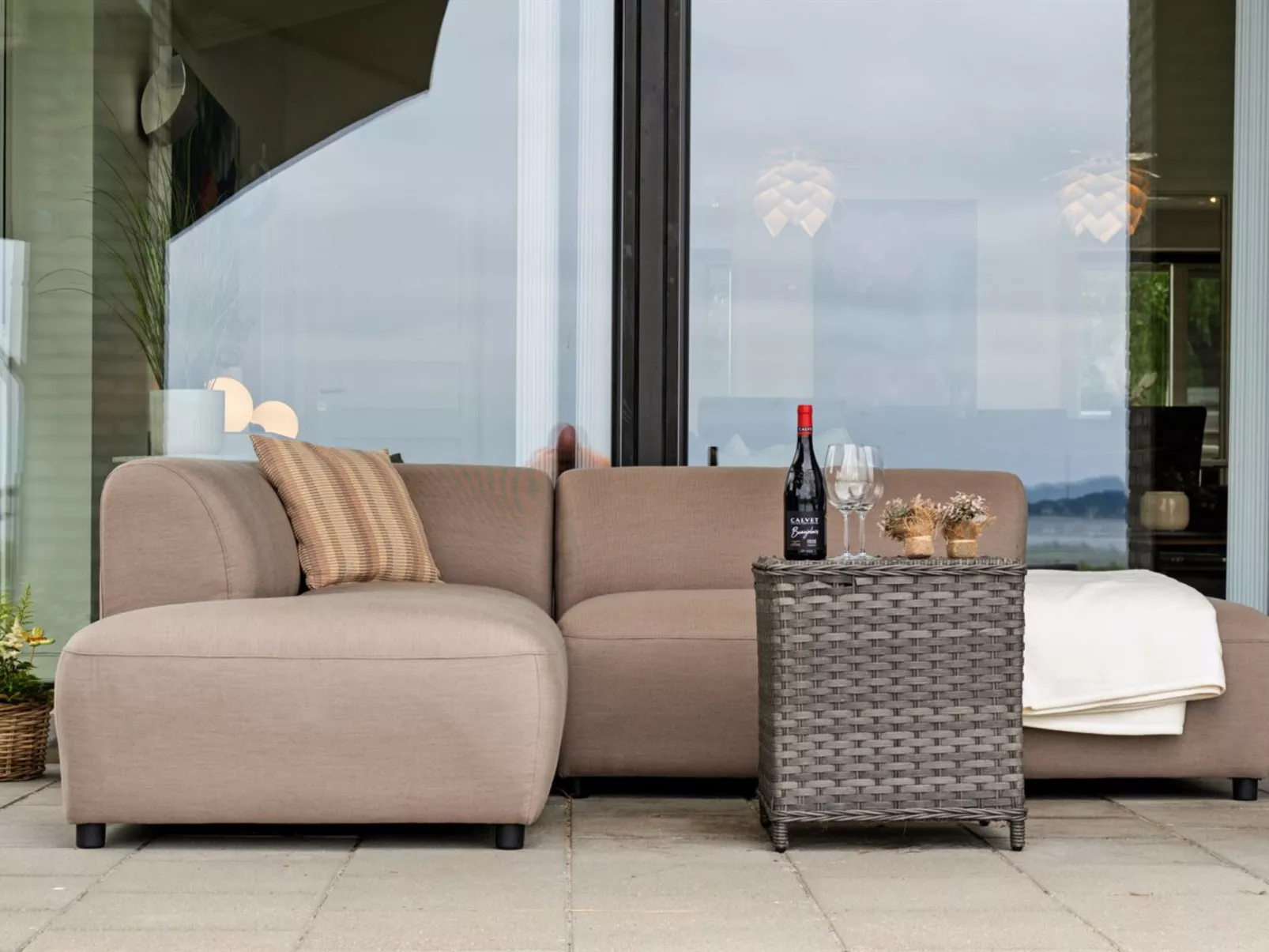 "Thyra" - 50m to the fjord-Draußen