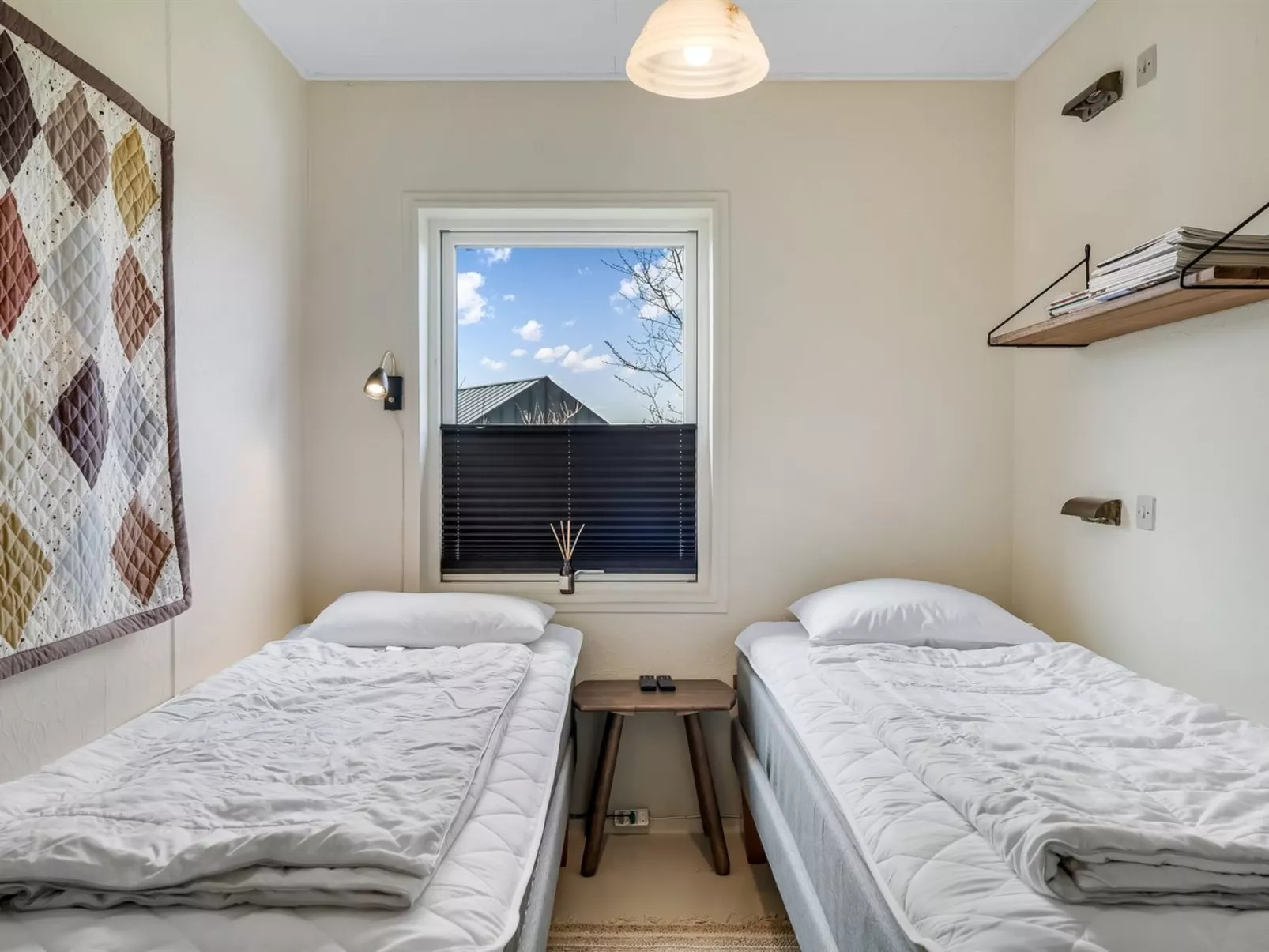 "Lenya" - 300m to the fjord-Inside