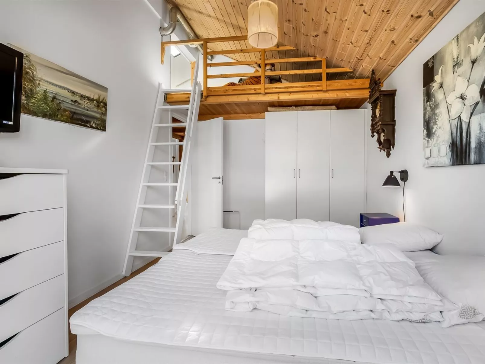 "Shania" - 300m from the sea-Inside