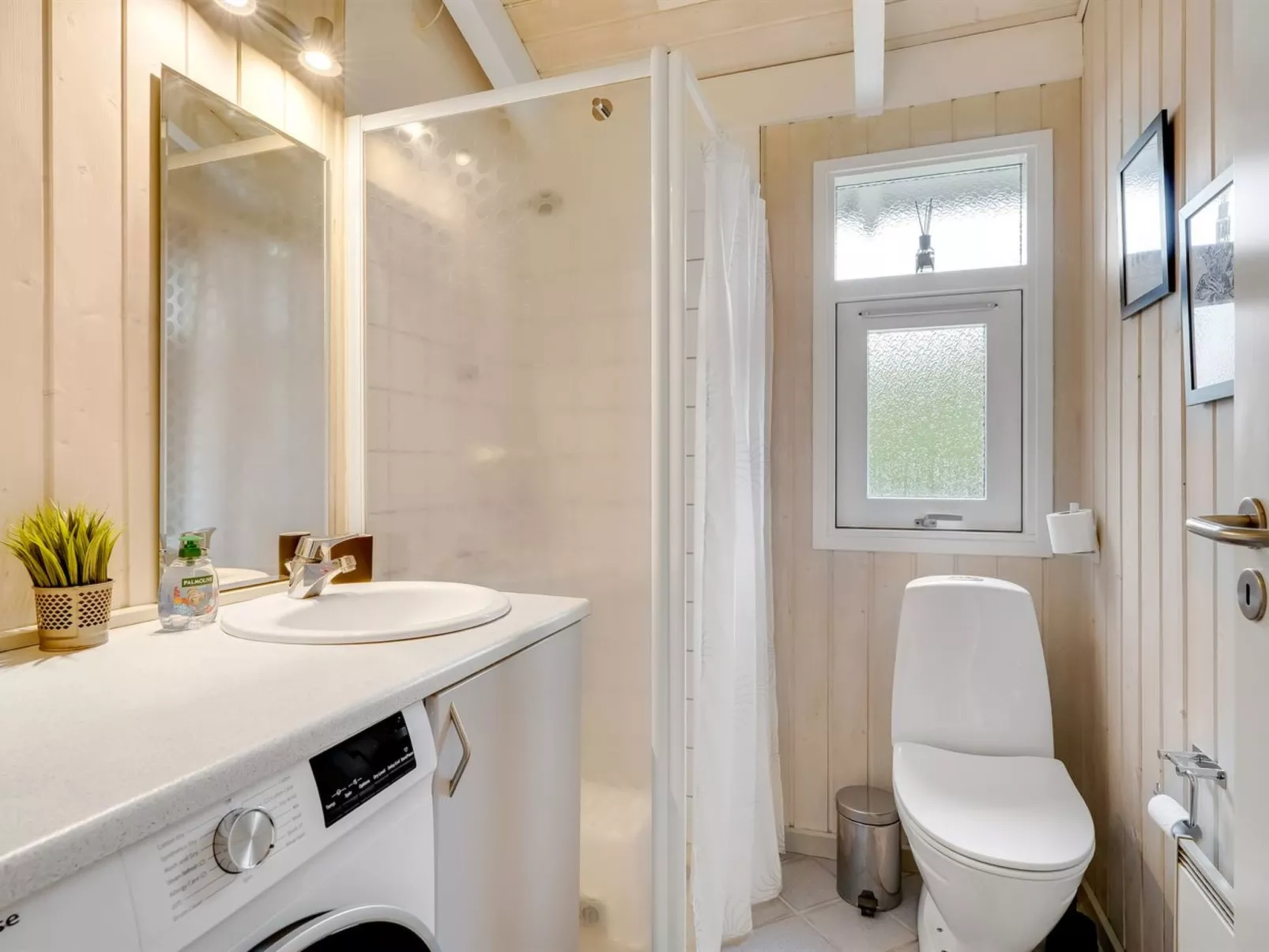 "Windelgard" -  from the sea-Inside