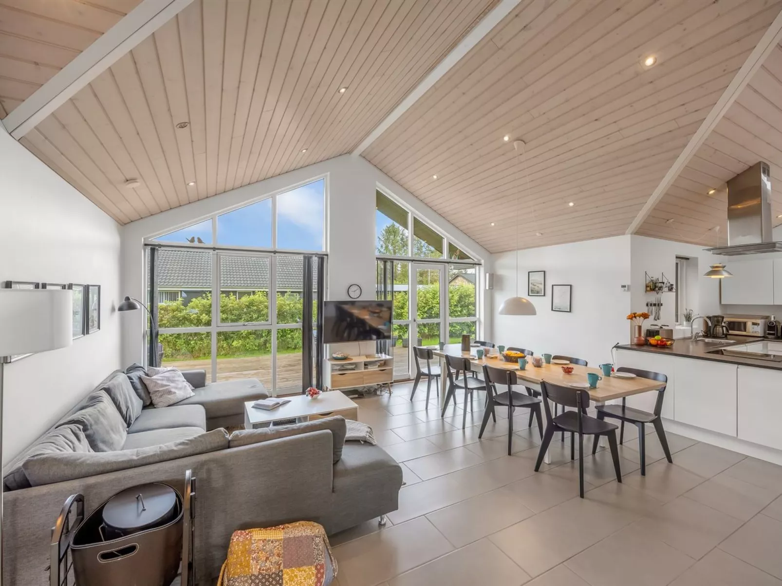 "Smilla" - 1.1km from the sea-Drinnen