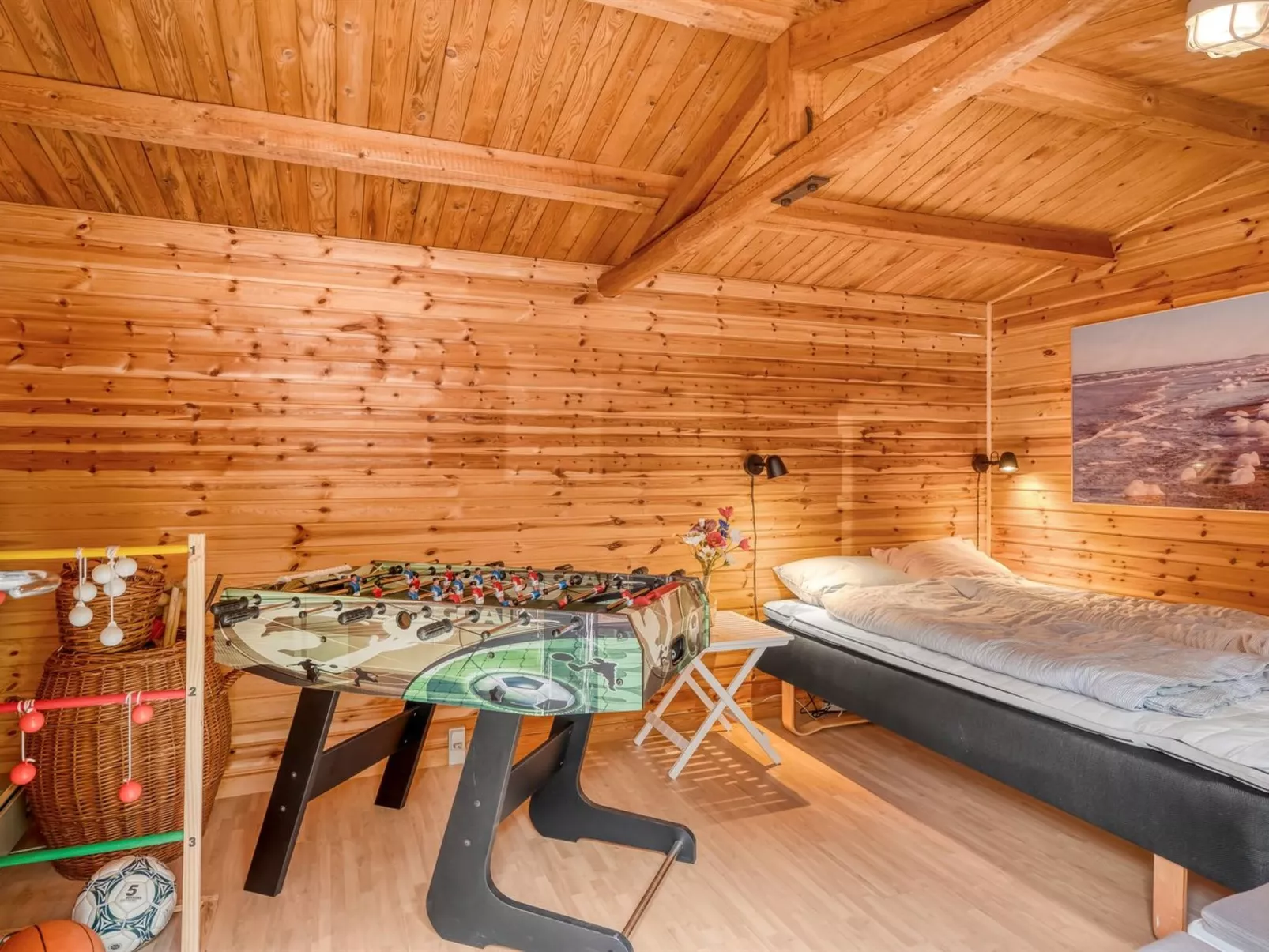 "Thermet" - 1.6km from the sea-Inside