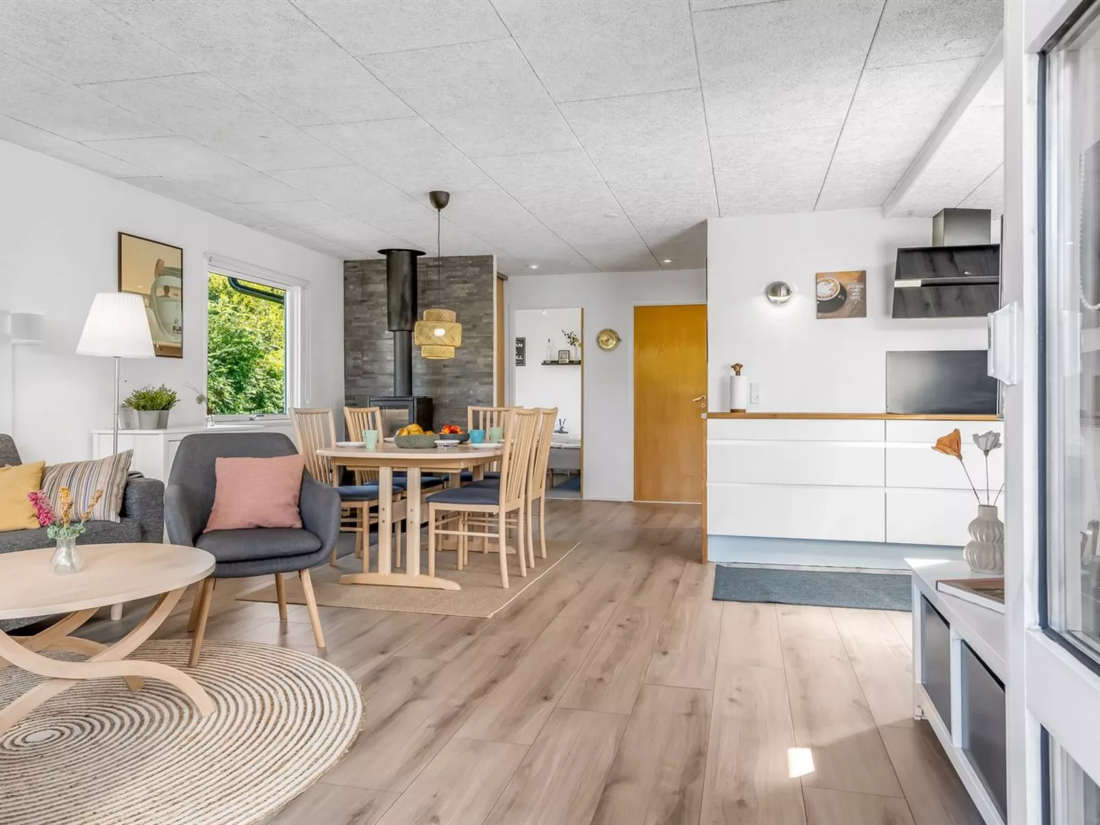 "Elske" -  from the sea-Inside