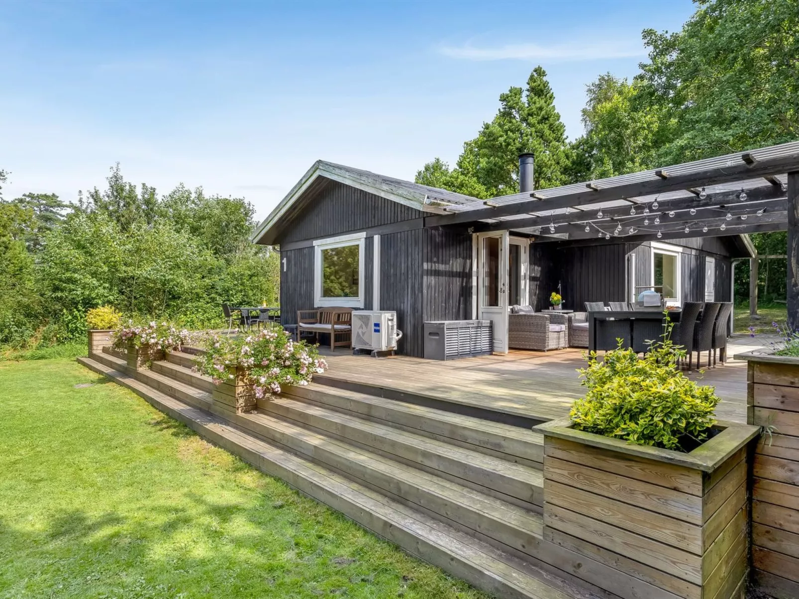 "Eine" -  from the sea-Outside