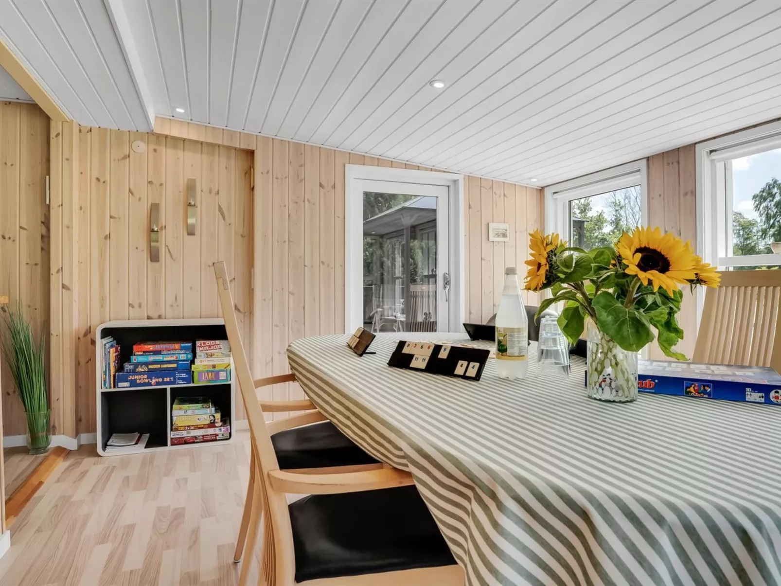 "Tellervo" -  from the sea-Dedans