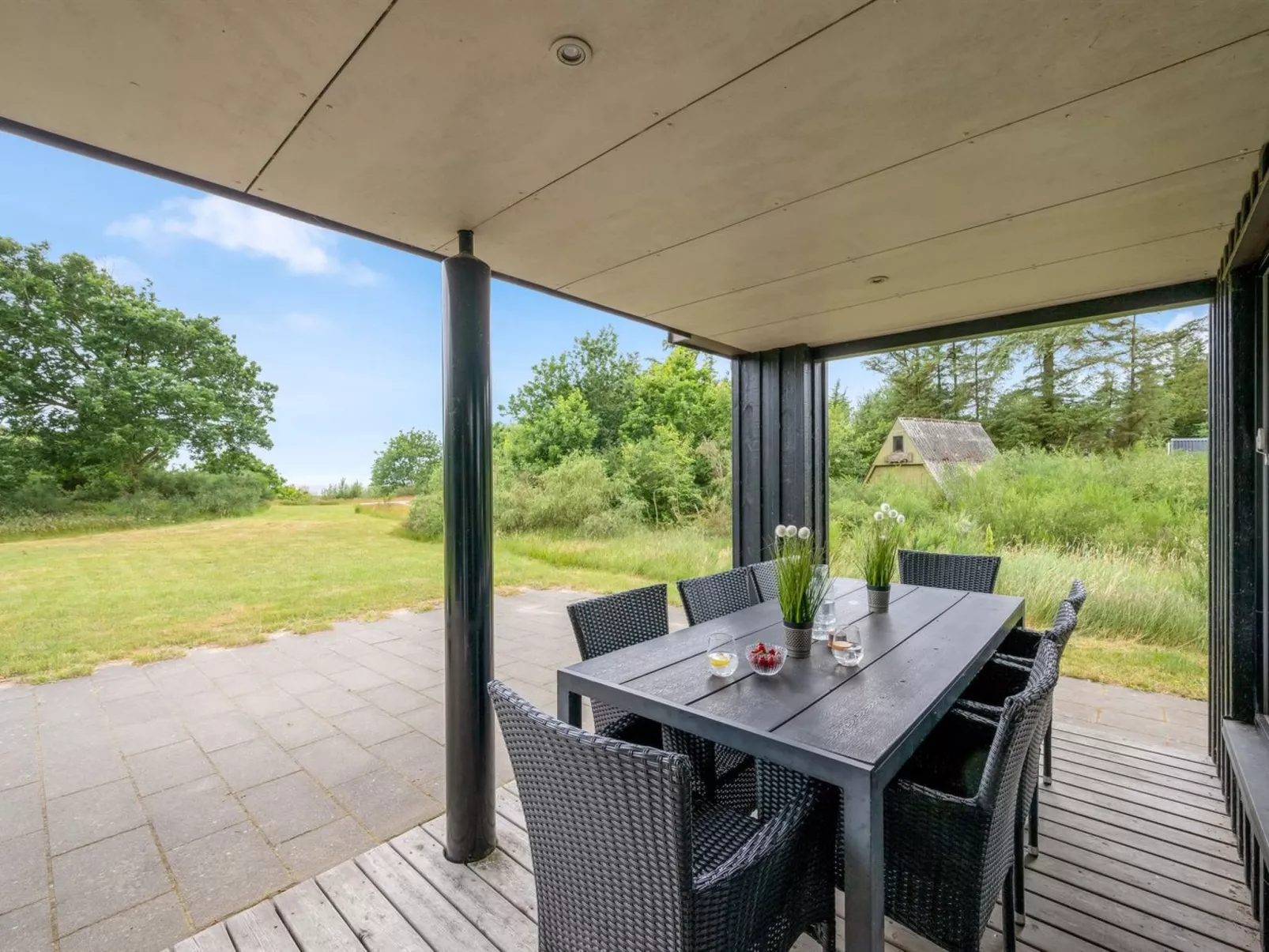 "Gadde" - 100m to the fjord-Outside