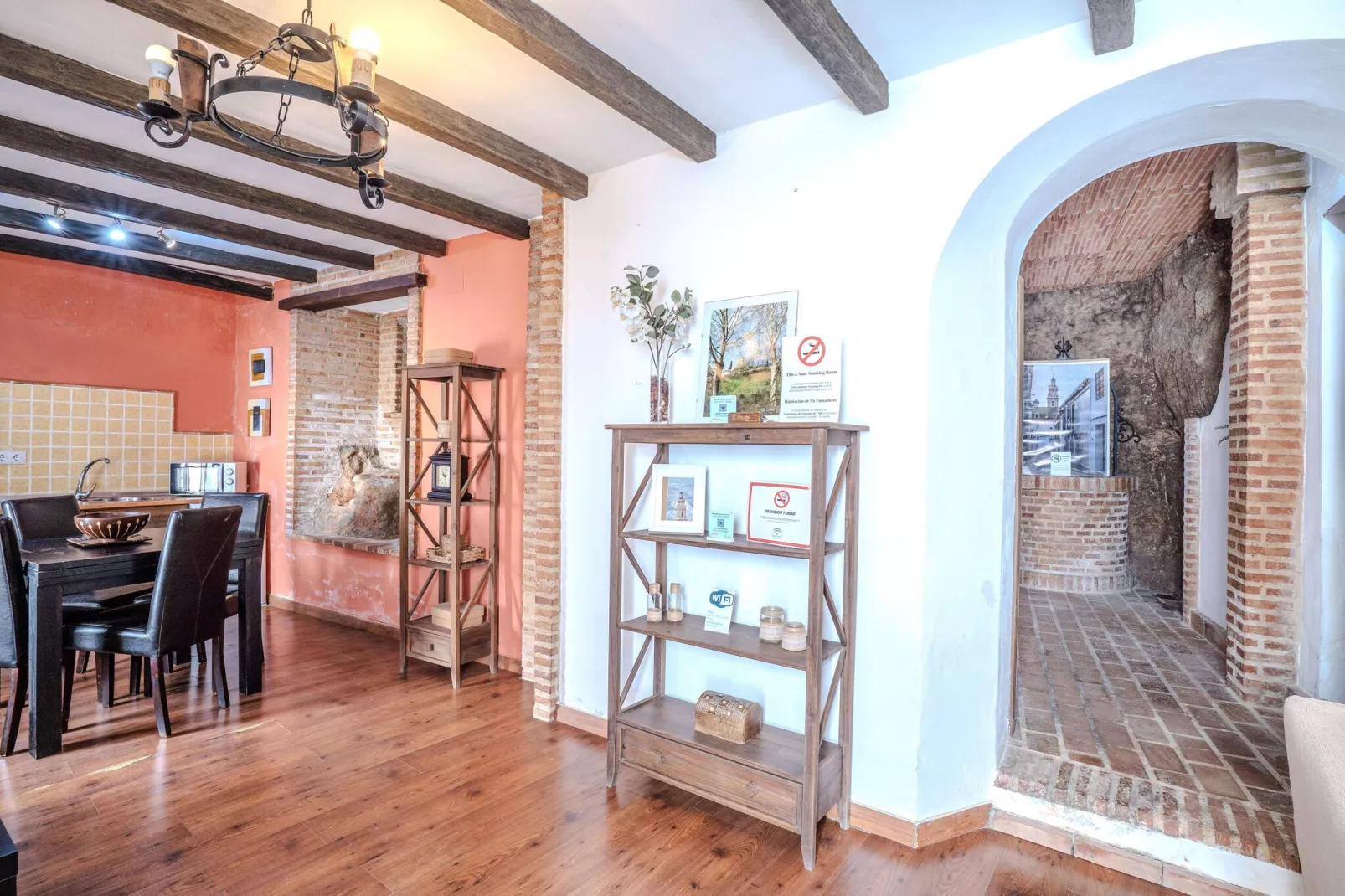 El Pocito-Dining room