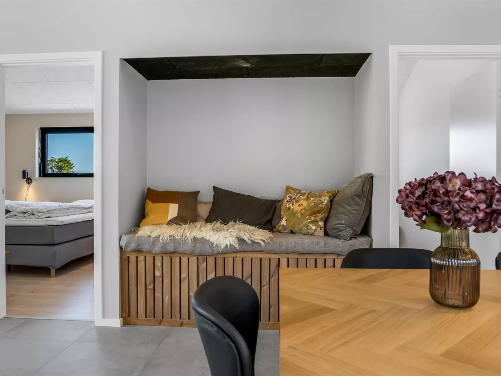 "Silja" - 900m from the sea-Inside