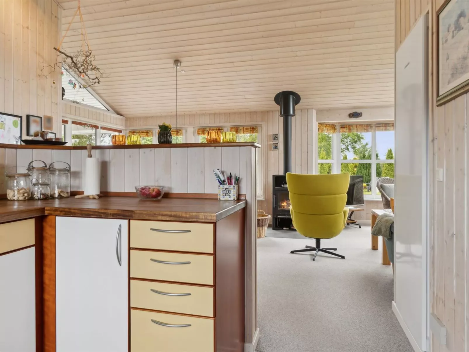 "Henne" -  from the sea-Drinnen