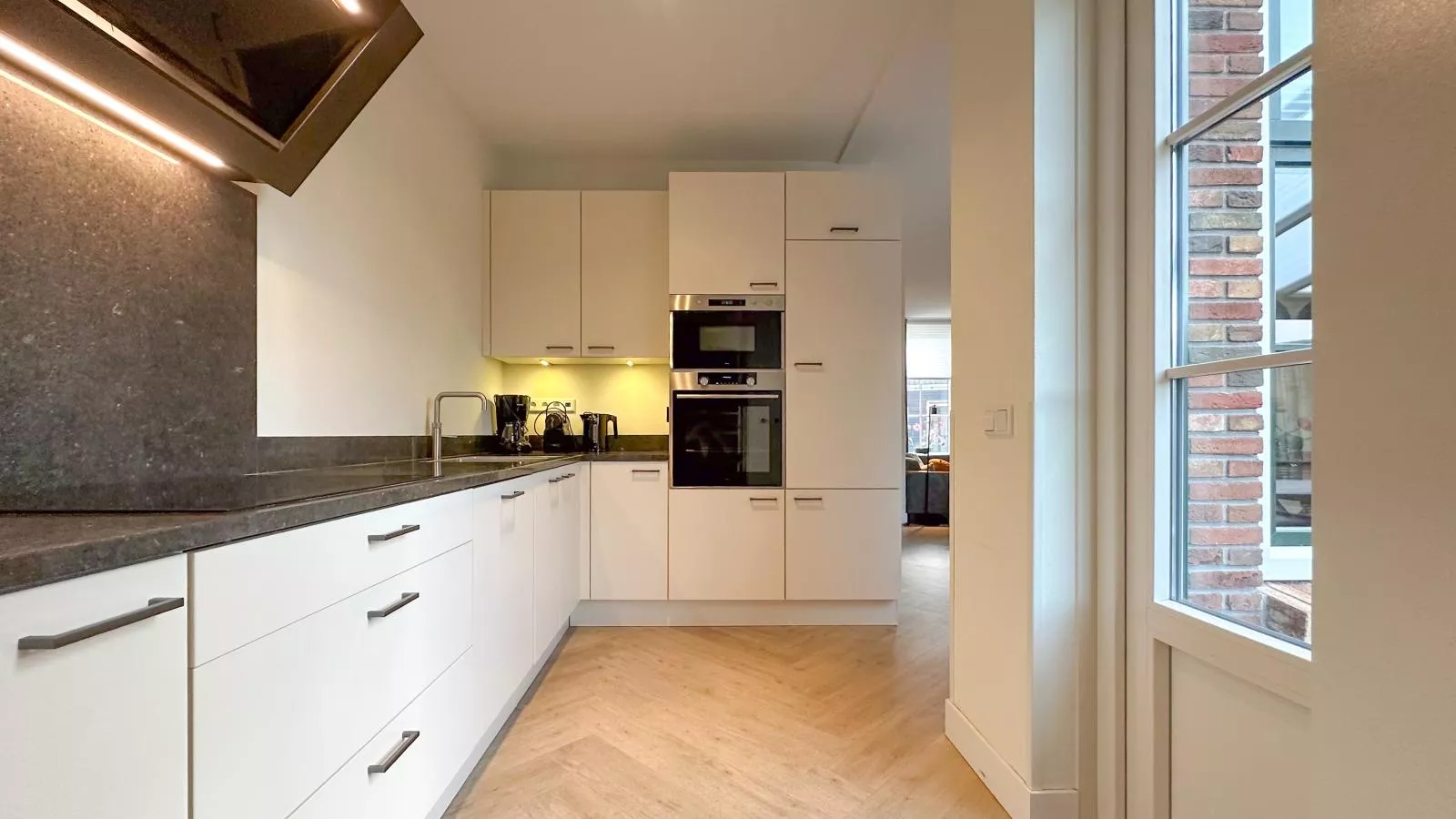 Happy Beach 48-Kitchen