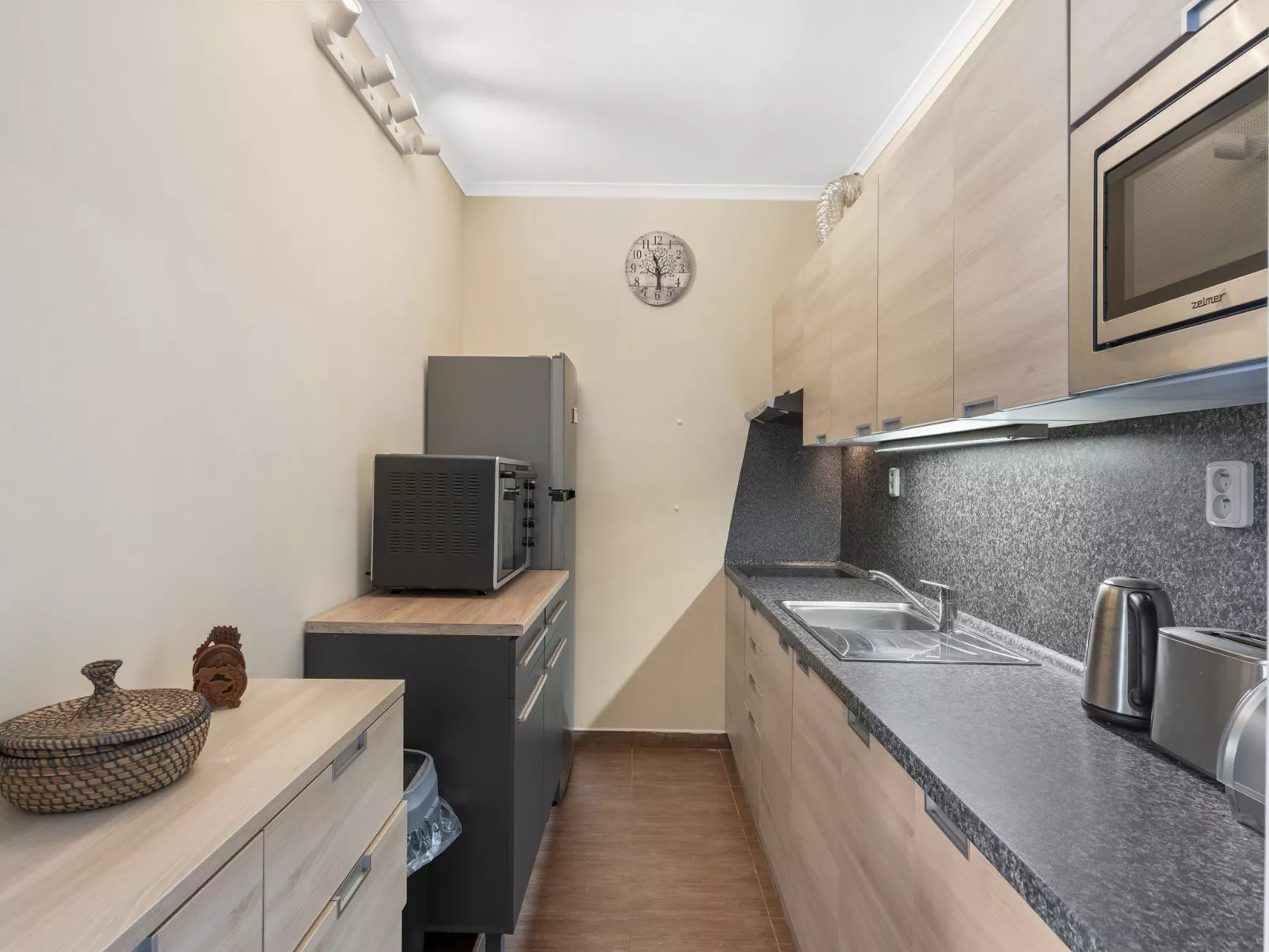 Resident Harrachov B-Drinnen