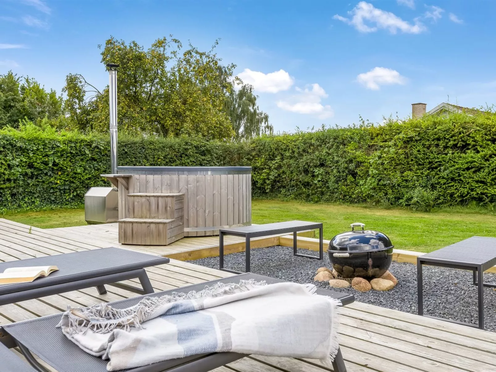 "Adia" - 500m from the sea-Draußen