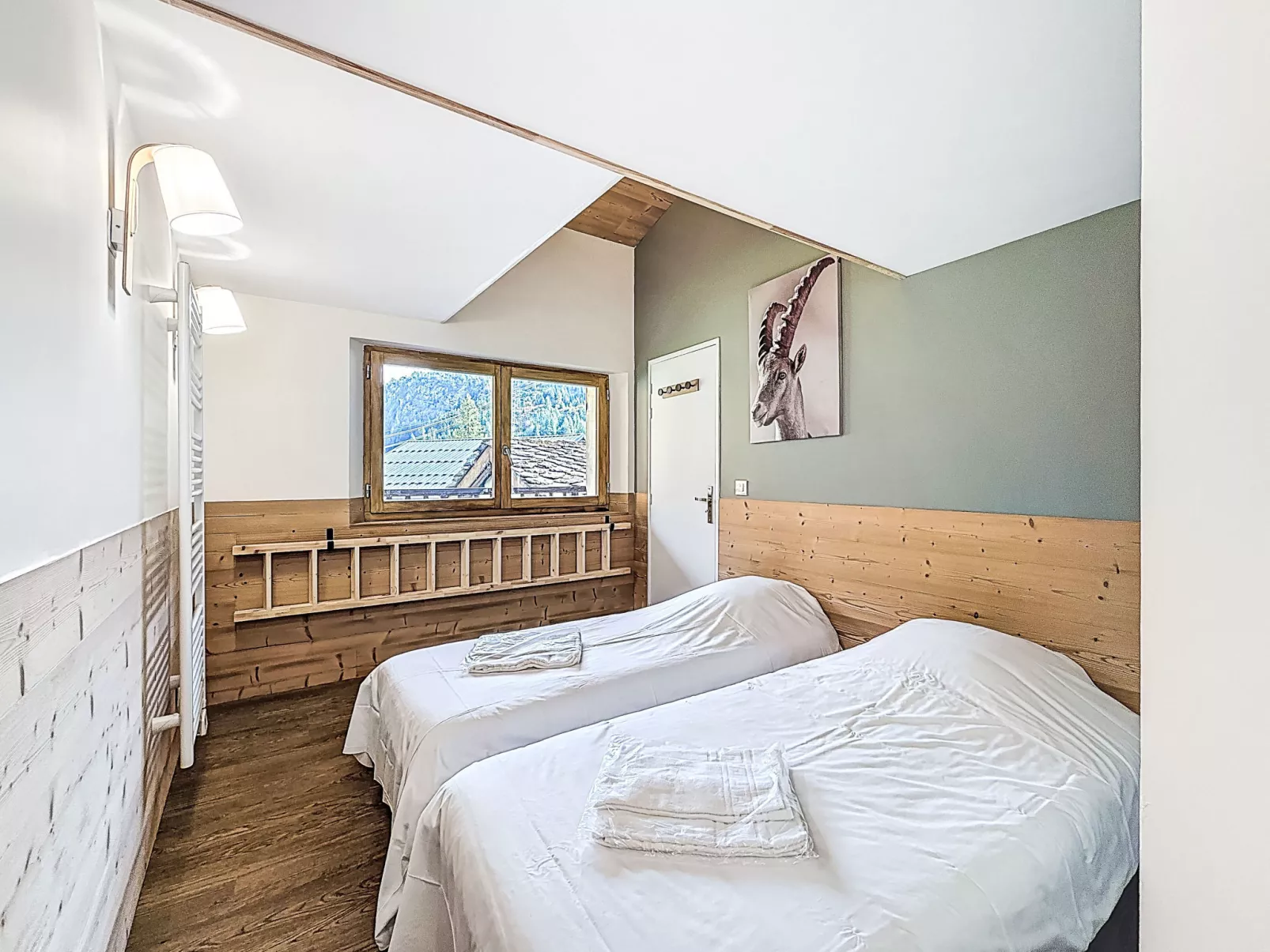 Chalet La Bergerie-Drinnen