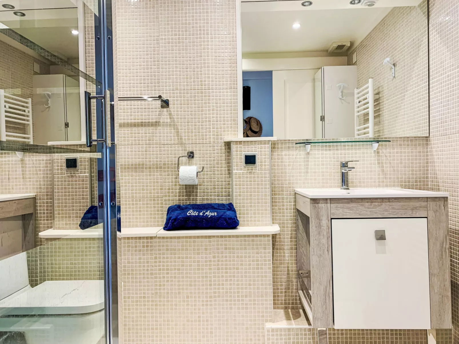 Le Green Village-Drinnen