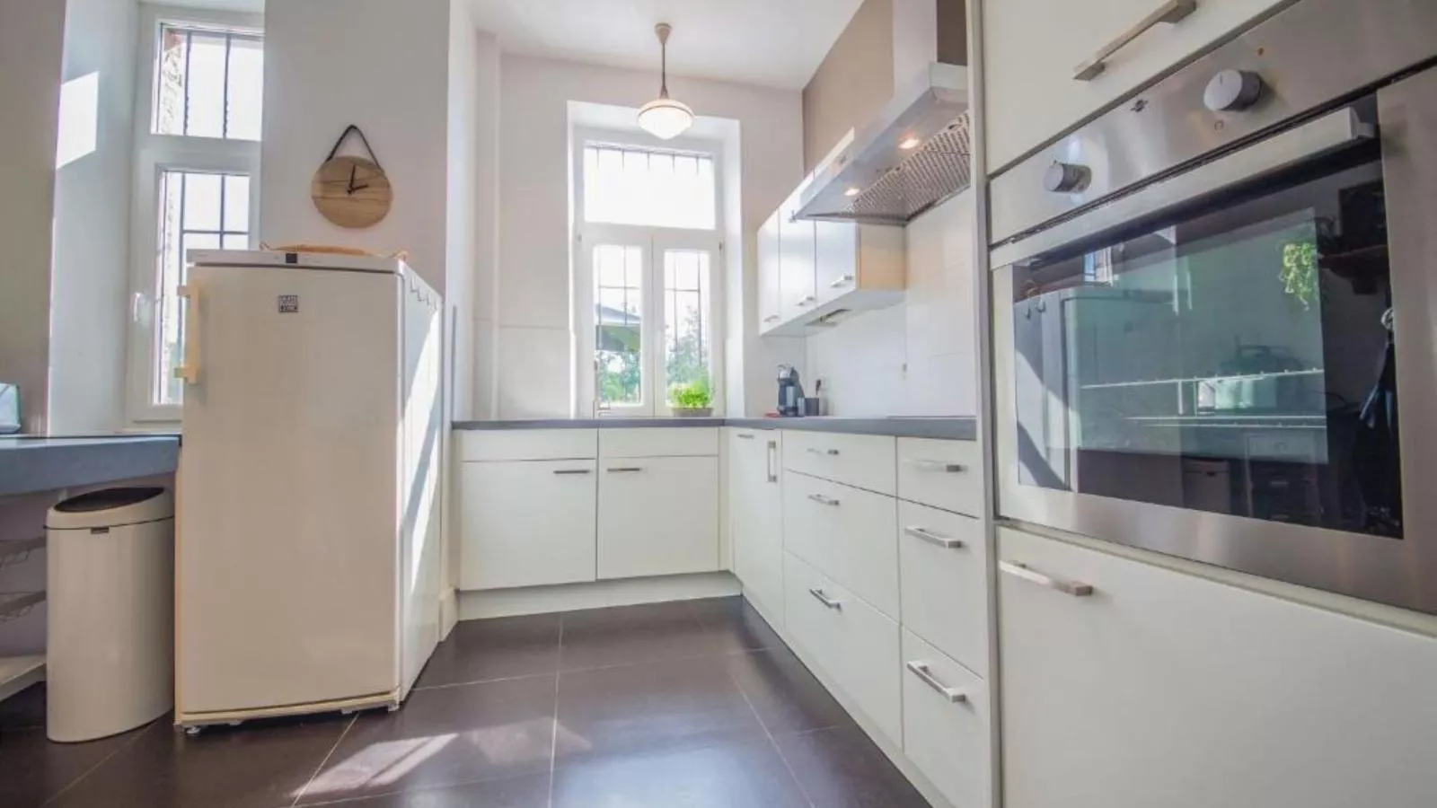 Ma Dame Jeanne-Kitchen