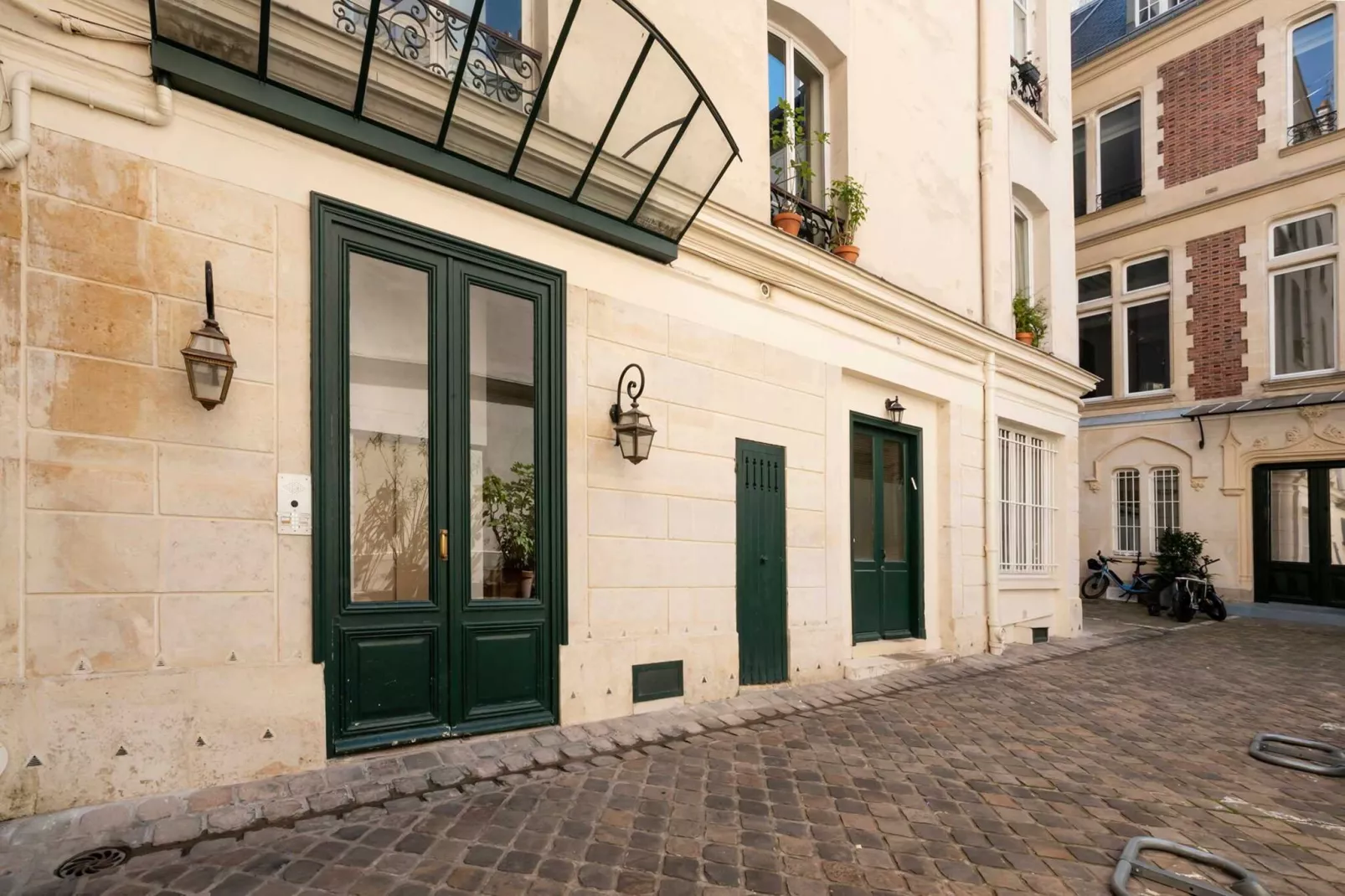 COLISEE C-Image-tags.