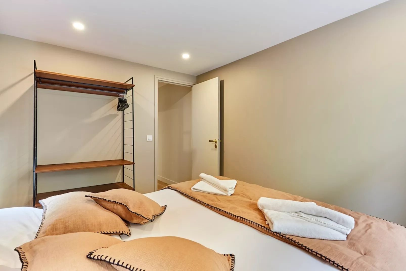 AVRON 2 NEW-Nicht zugeordnet