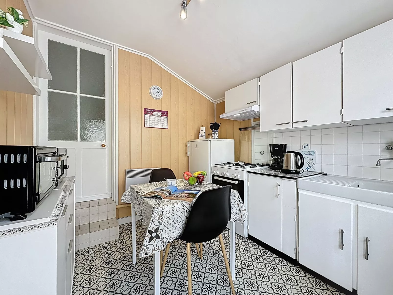 Les Coquillages-Inside