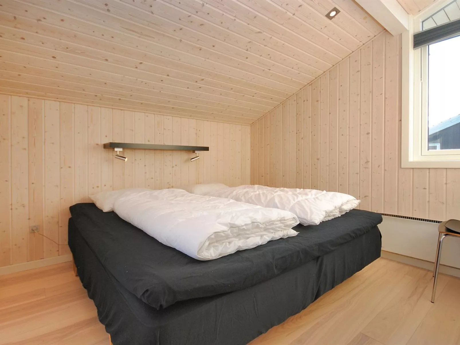 "Arisa" - 100m to the fjord-Inside