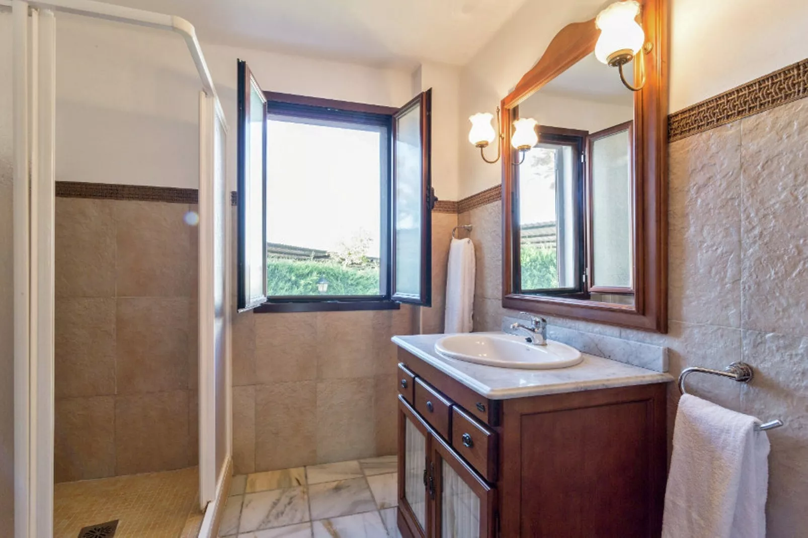 La Sierra de Cazorla-Bathroom