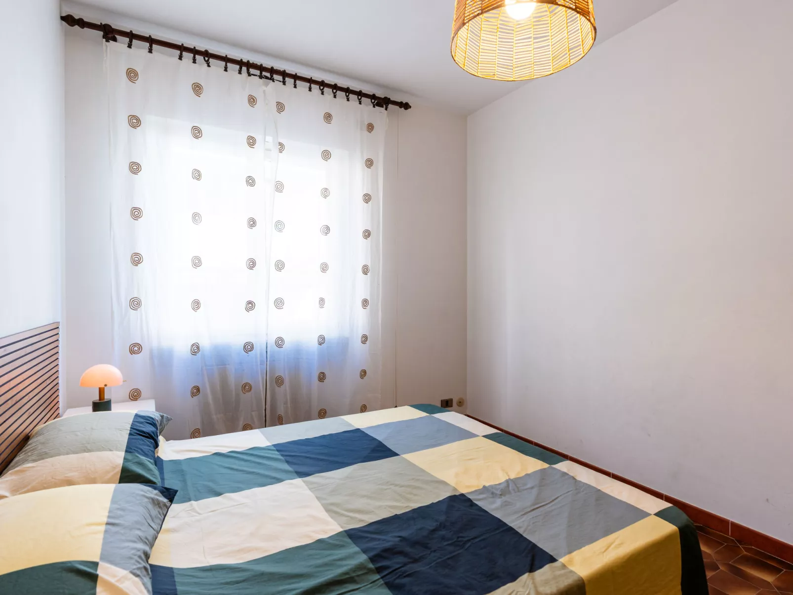 Due passi dal mare-Drinnen