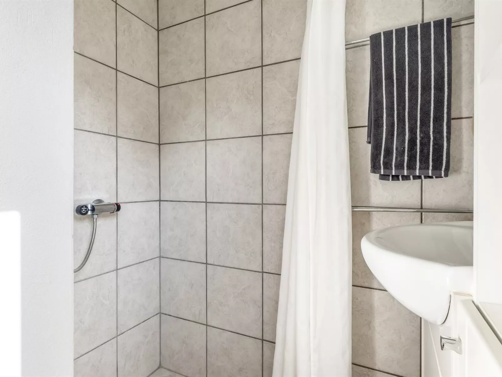 "Alpi" - 270m from the sea-Inside