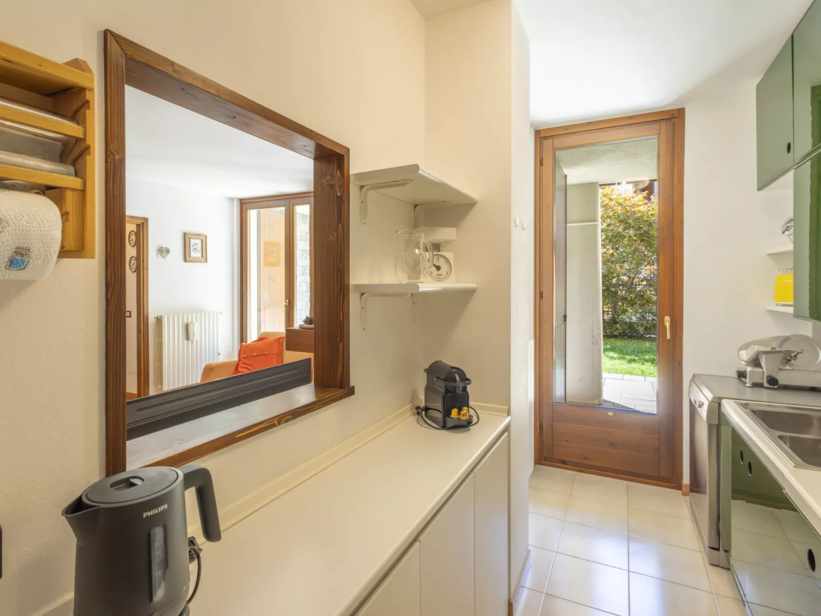 Monte Confinale Garden View-Drinnen