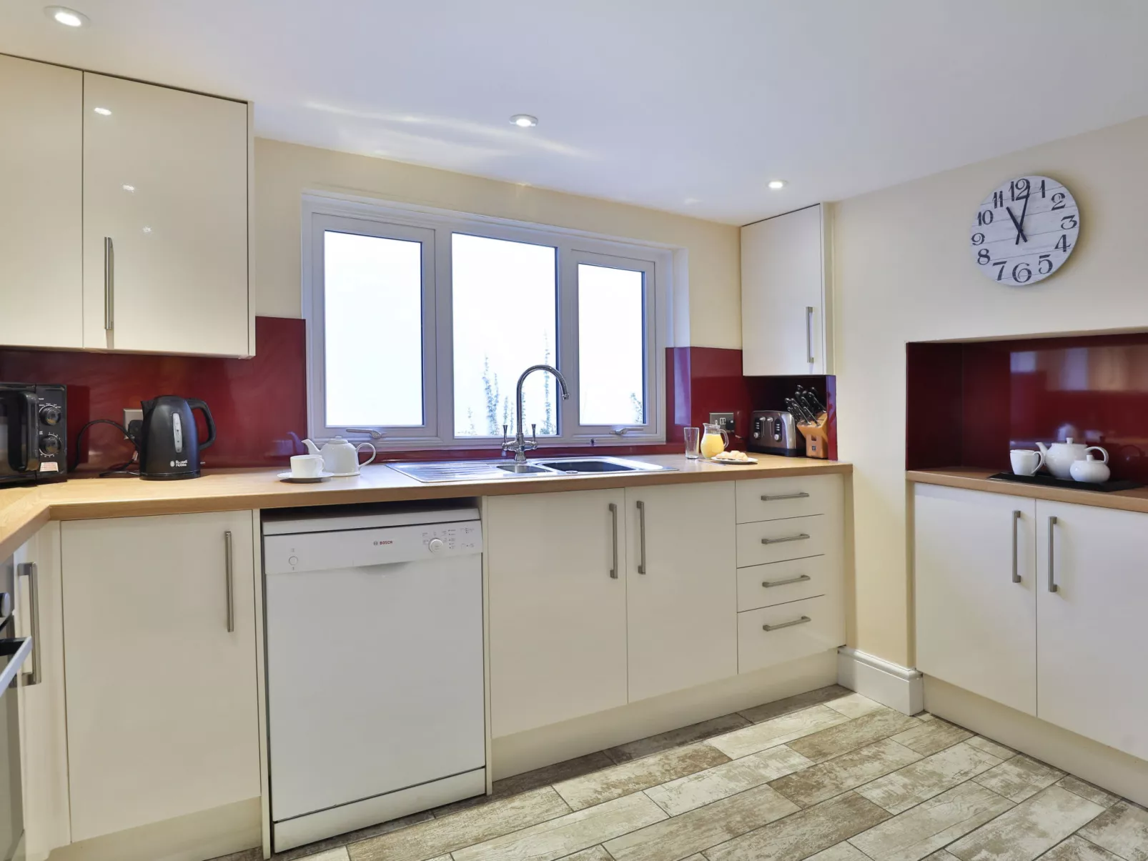 Adventure House-Drinnen