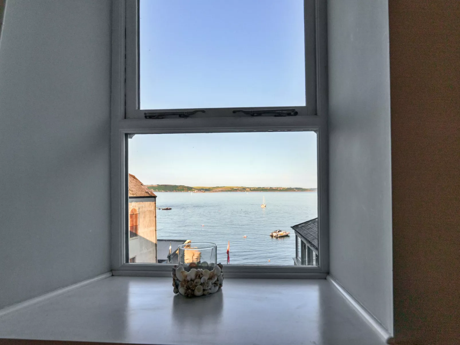 Nor Nour, Cawsand-Dedans